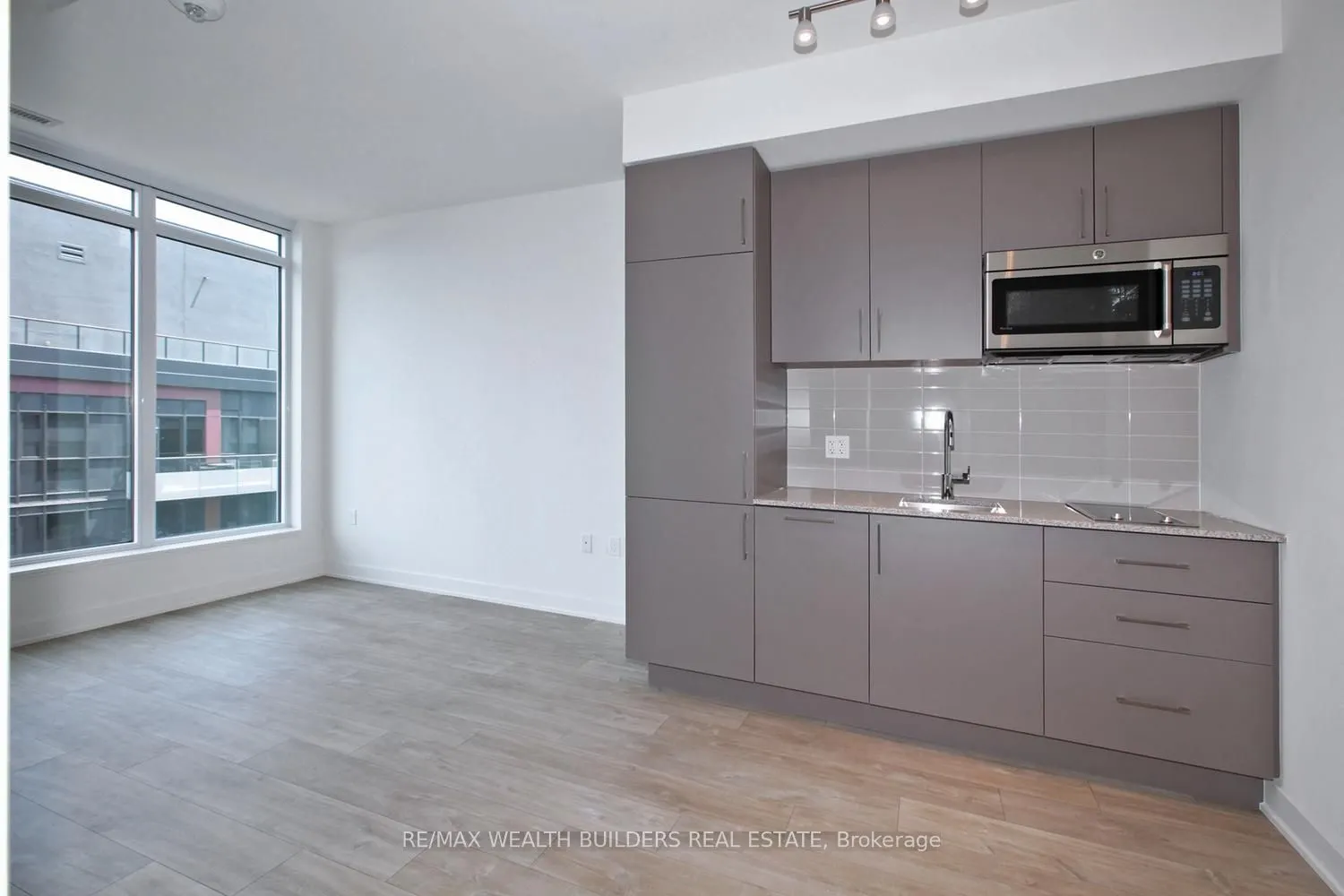 576 Front Street W, #1219E