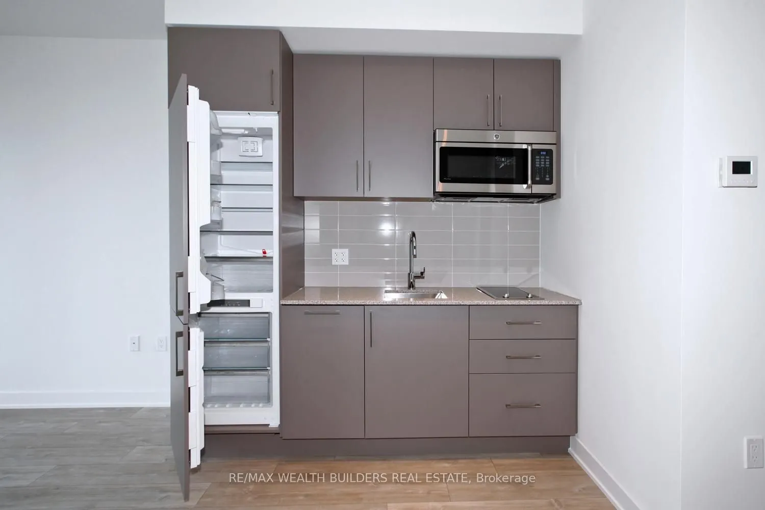 576 Front Street W, #1219E