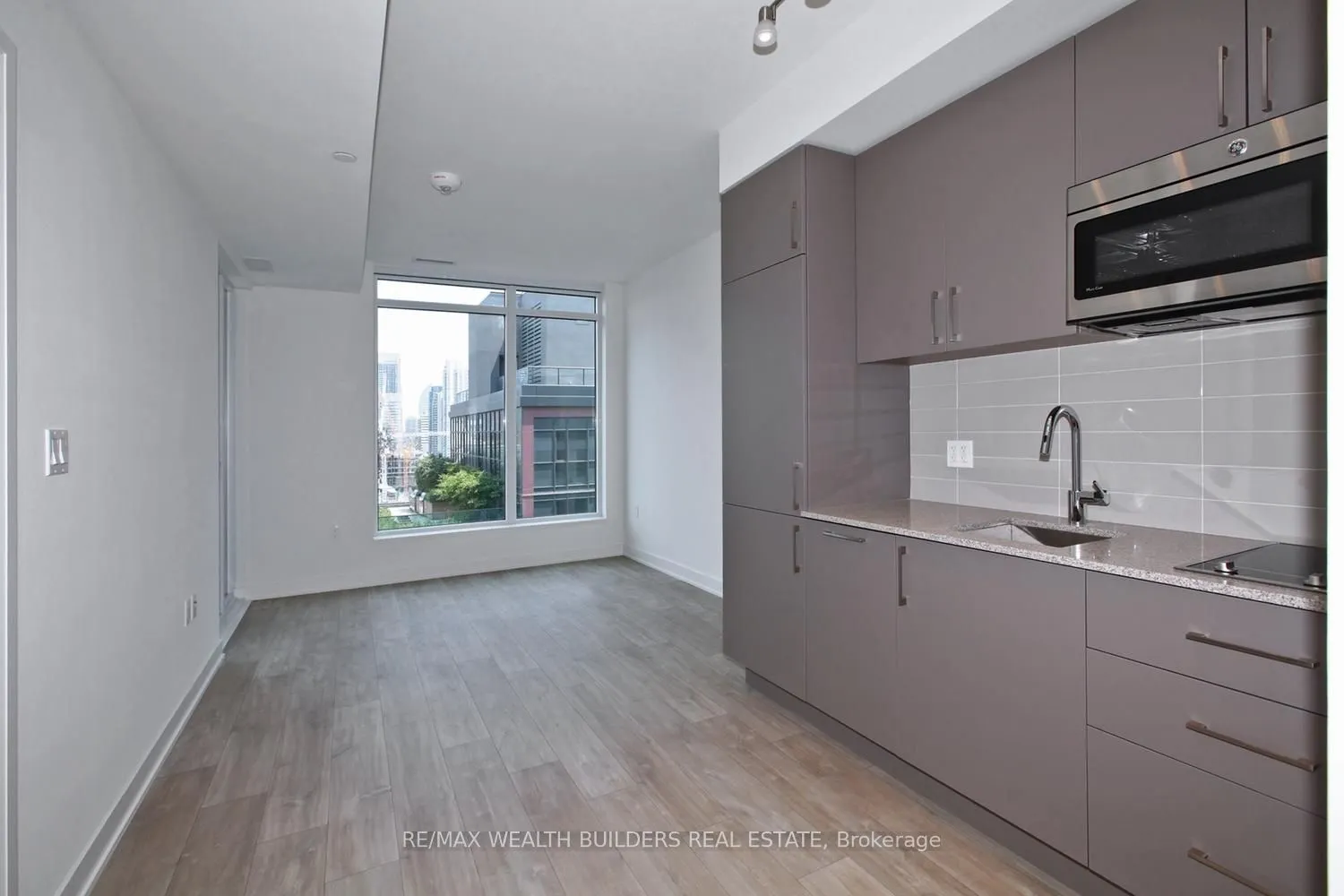 576 Front Street W, #1219E