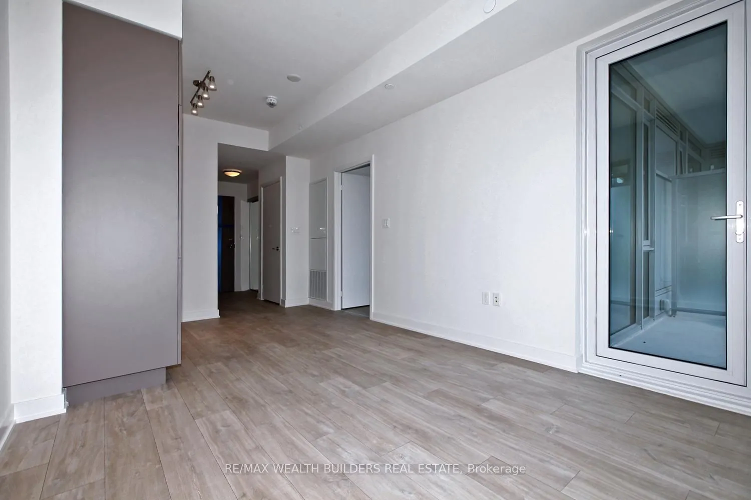 576 Front Street W, #1219E