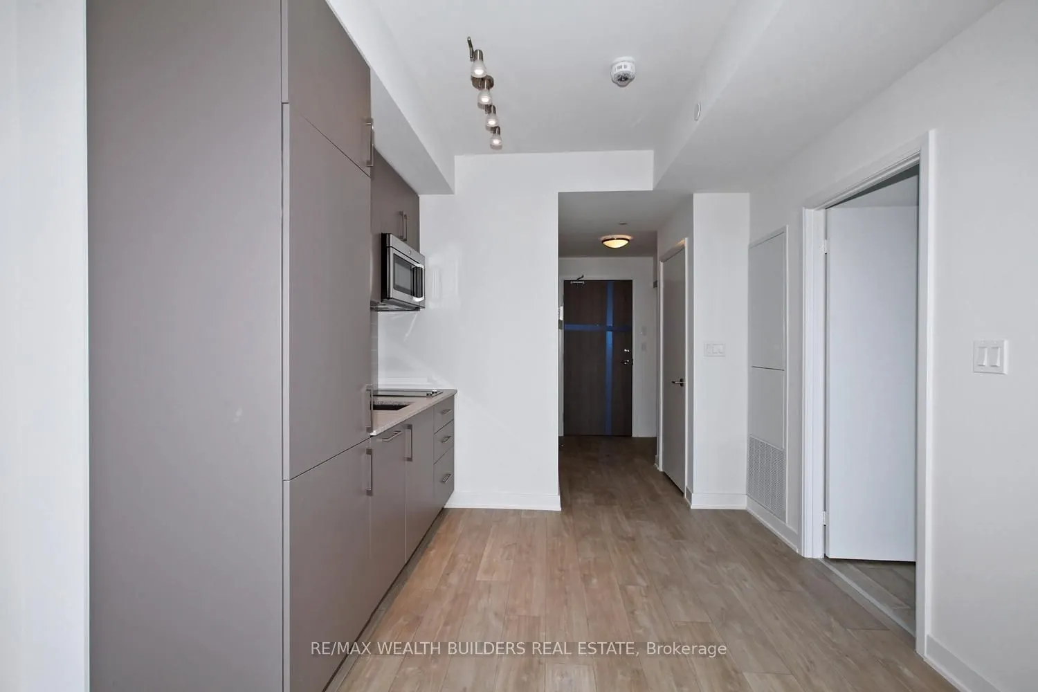 576 Front Street W, #1219E