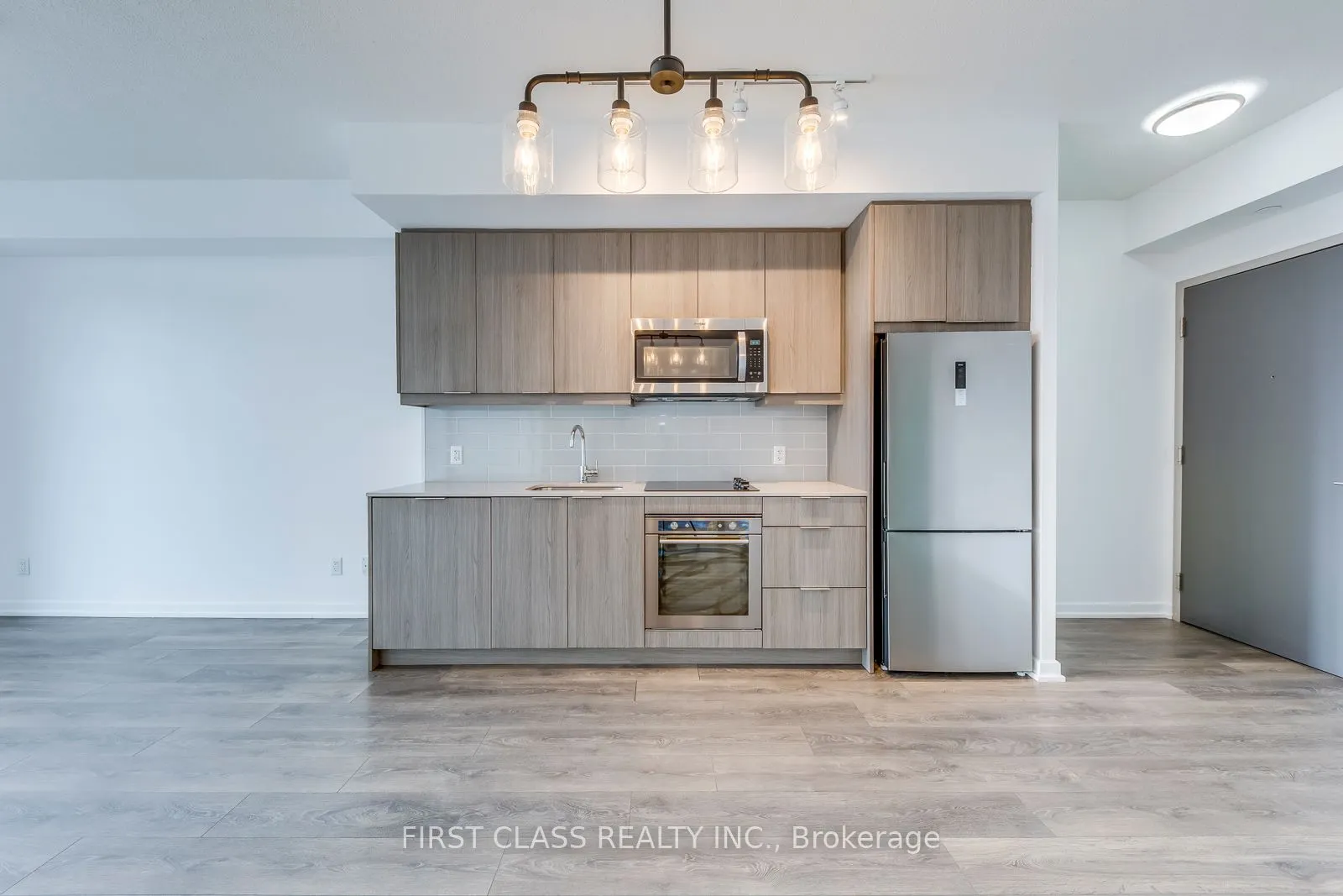 36 Forest Manor Road, #801