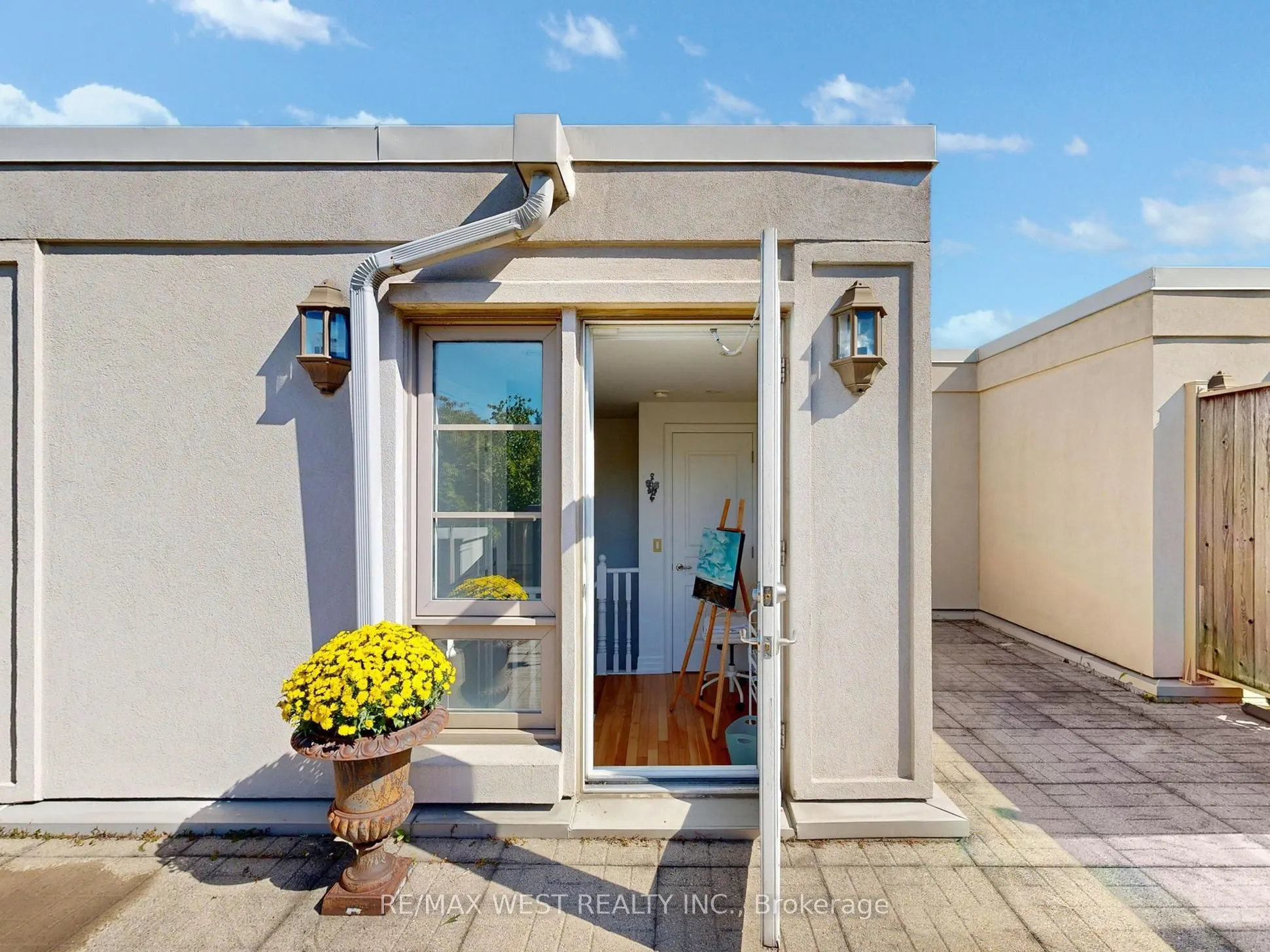 20 Burkebrook Place, #Th 14