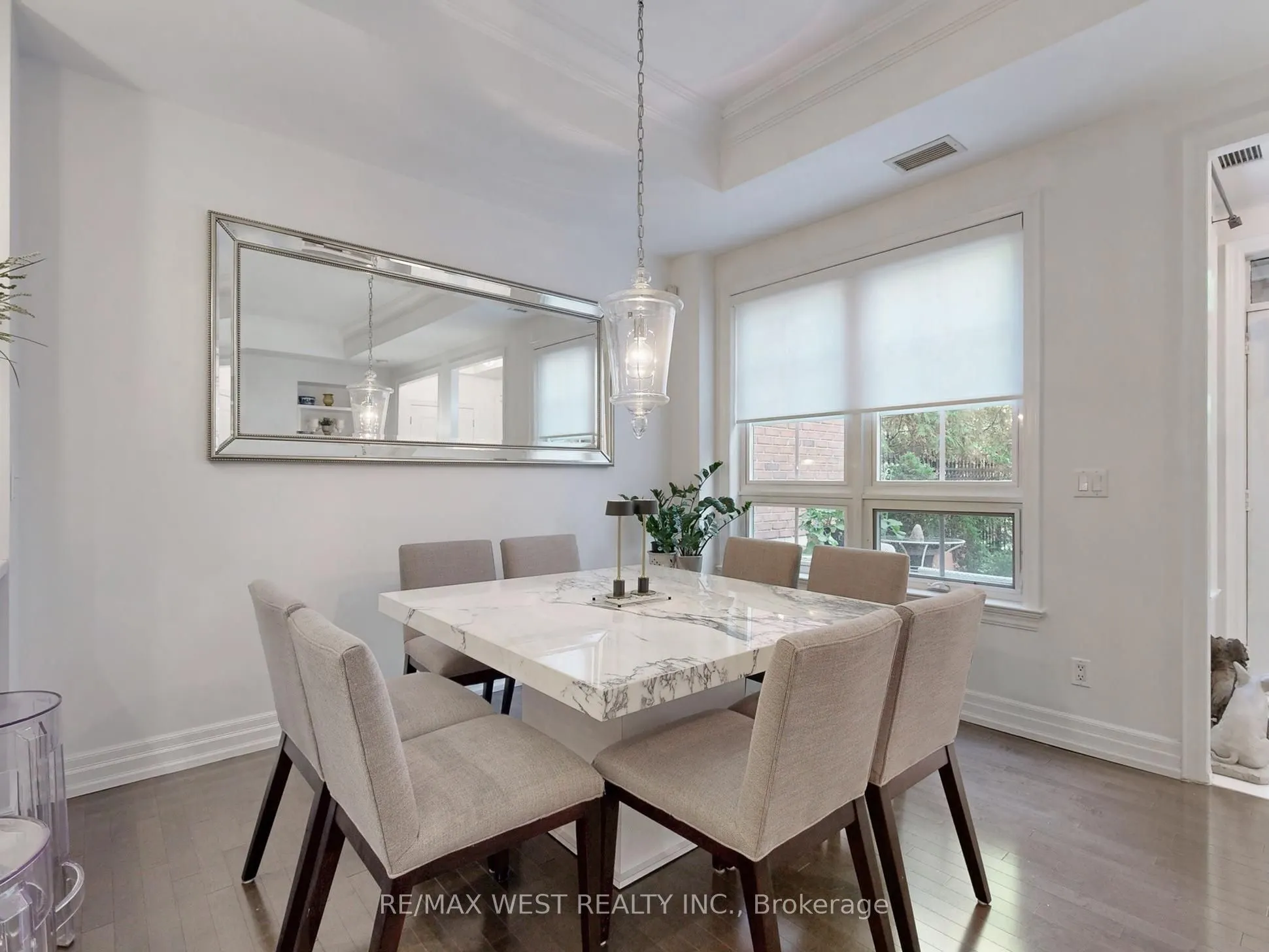 20 Burkebrook Place, #Th 14