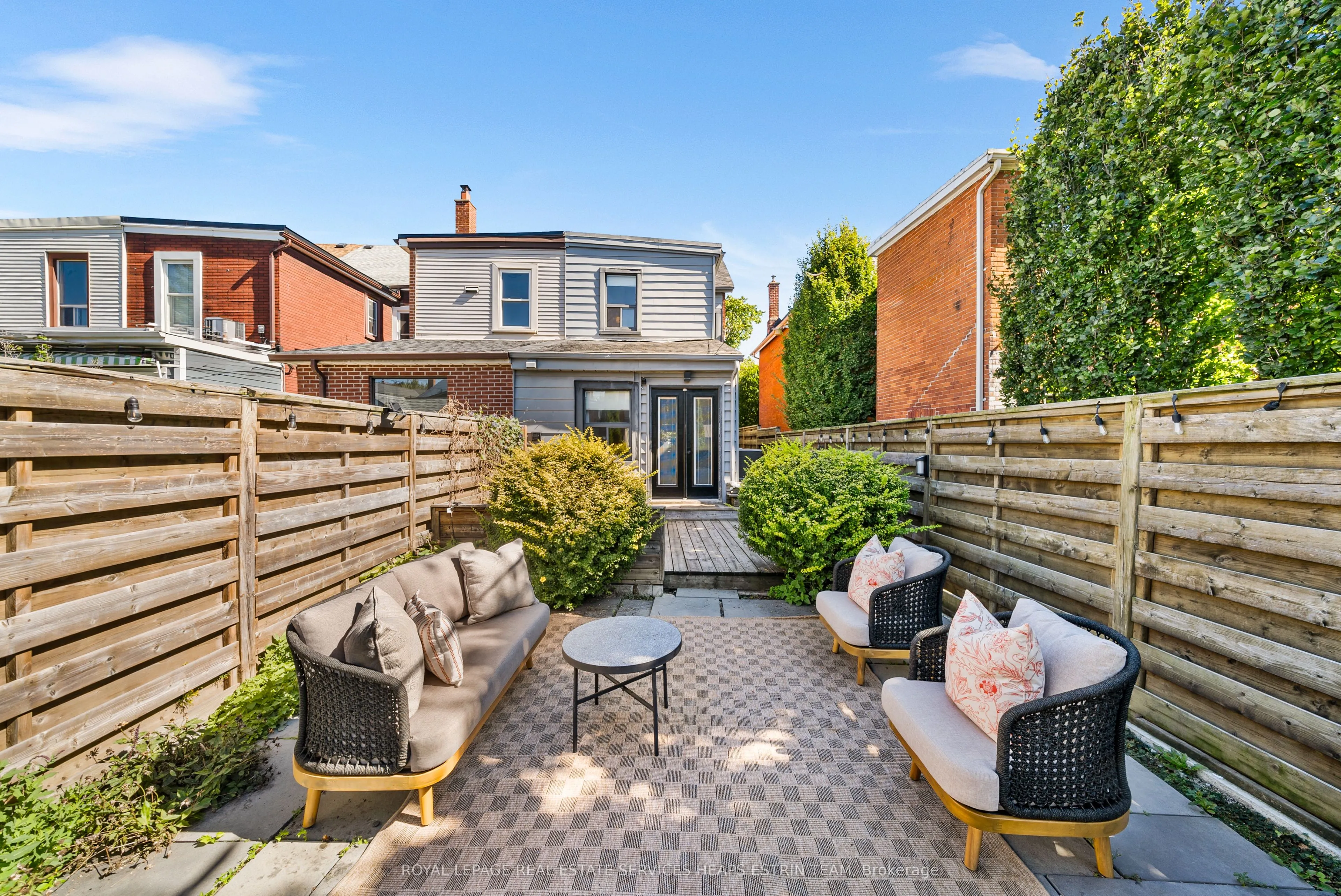 386 Crawford Street