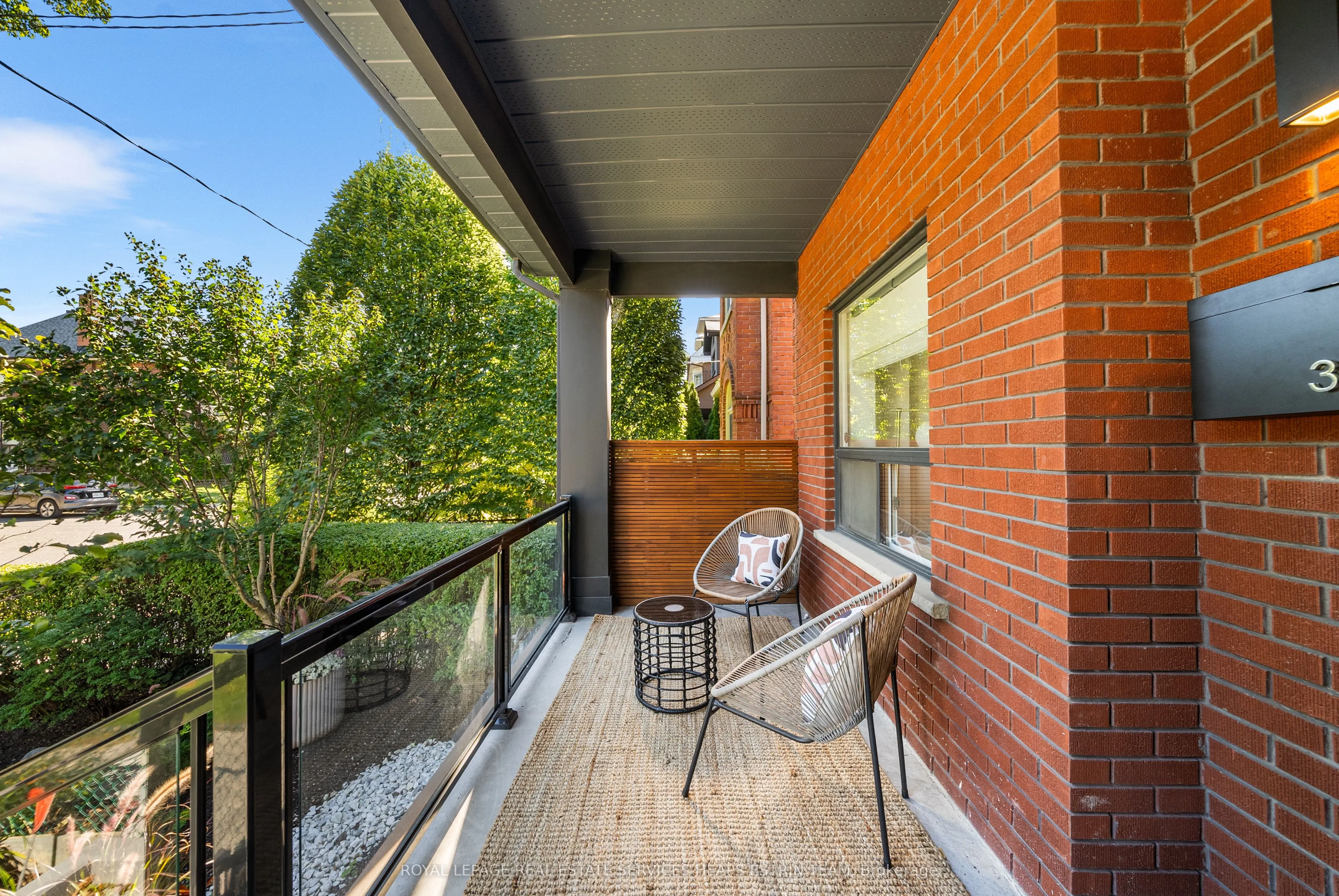 386 Crawford Street