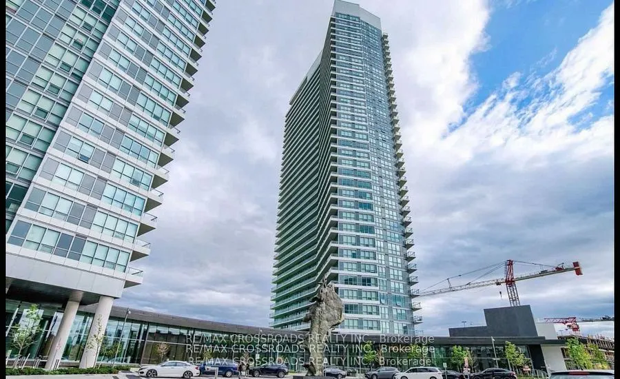 115 Mcmahon Drive, #1507