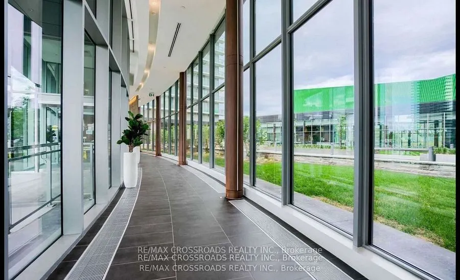 115 Mcmahon Drive, #1507