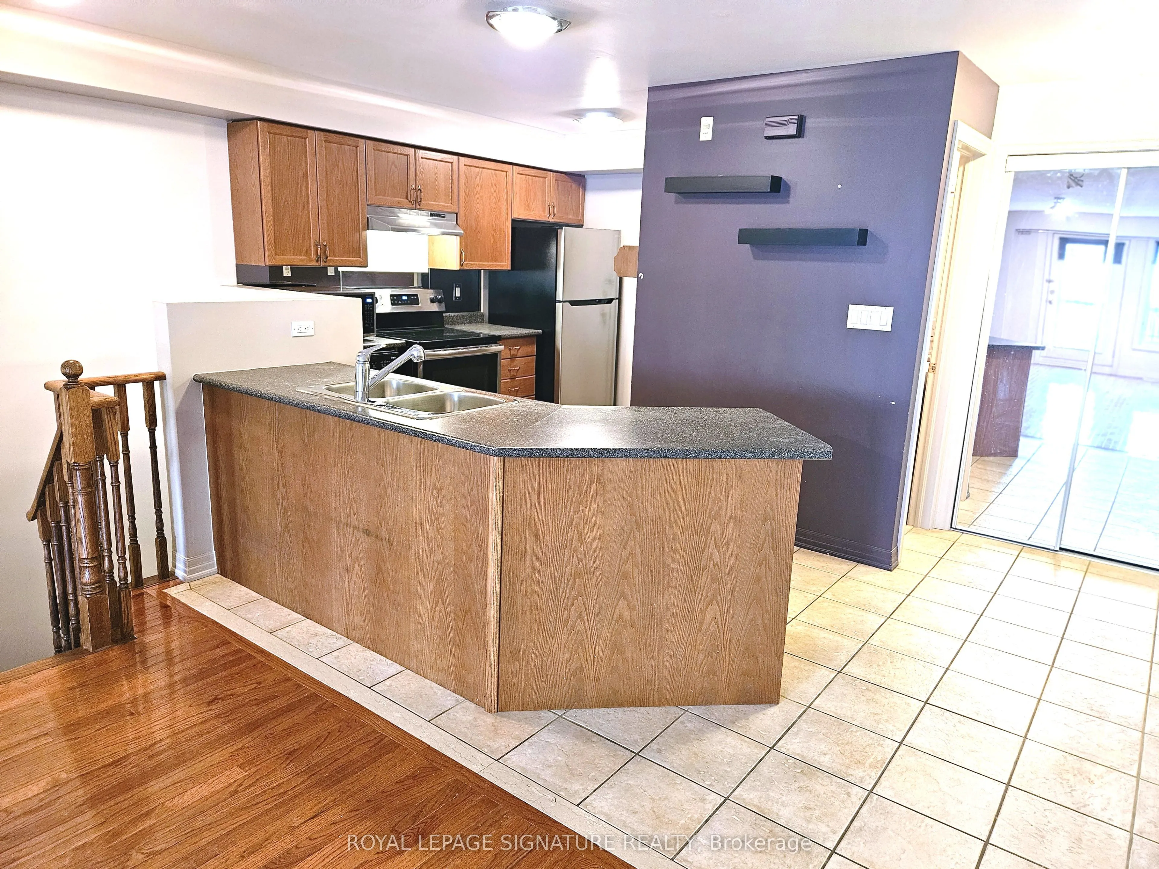 118 Finch Avenue W, #23
