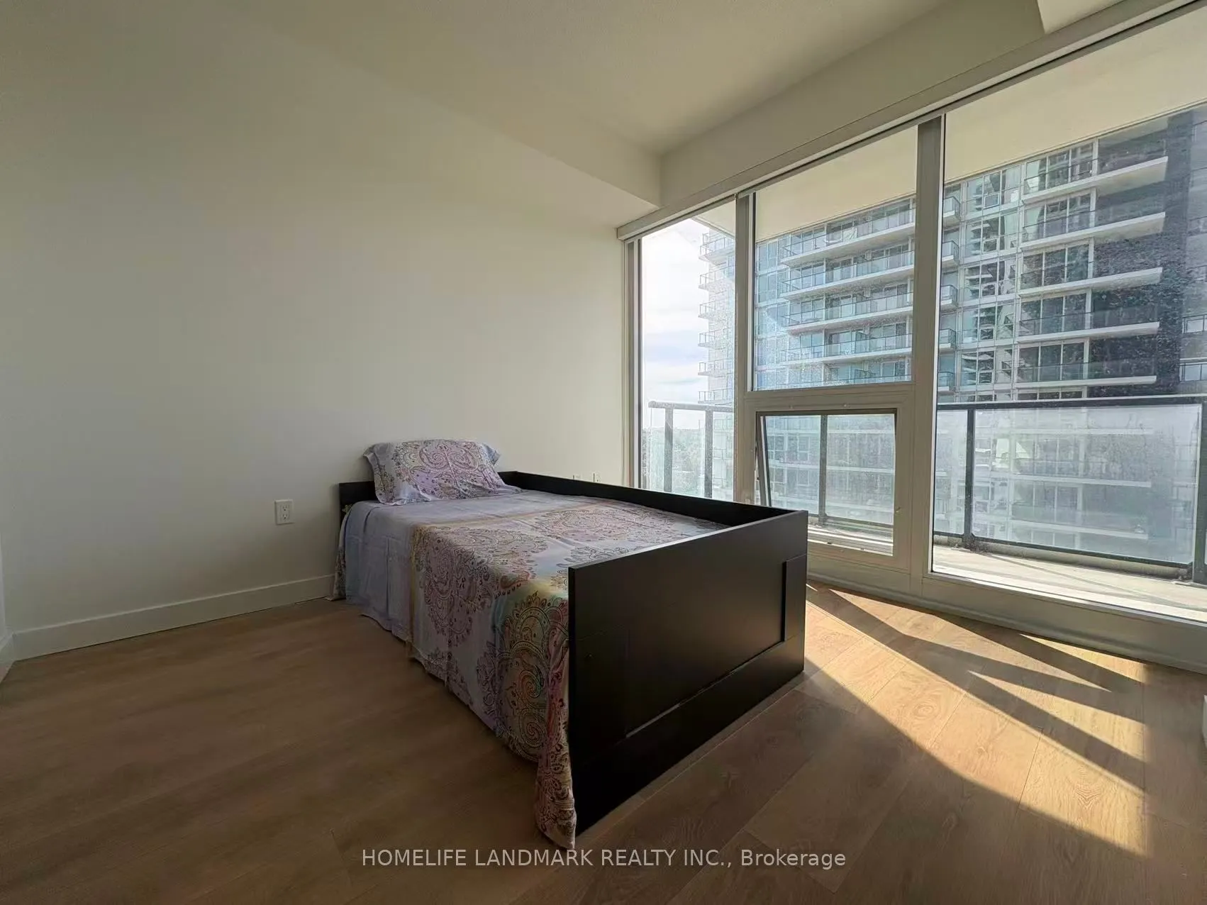 95 Mcmahon Drive, #1807