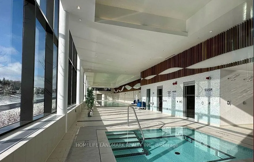 95 Mcmahon Drive, #1807