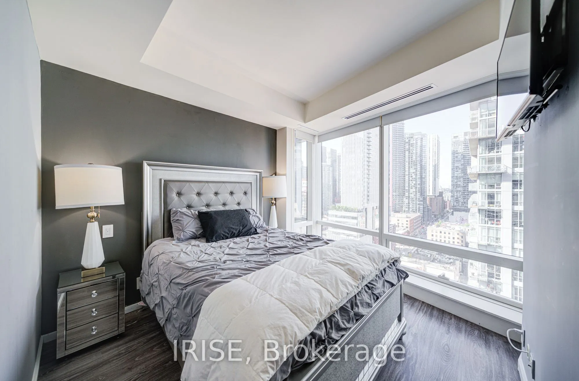 180 University Avenue, #1904