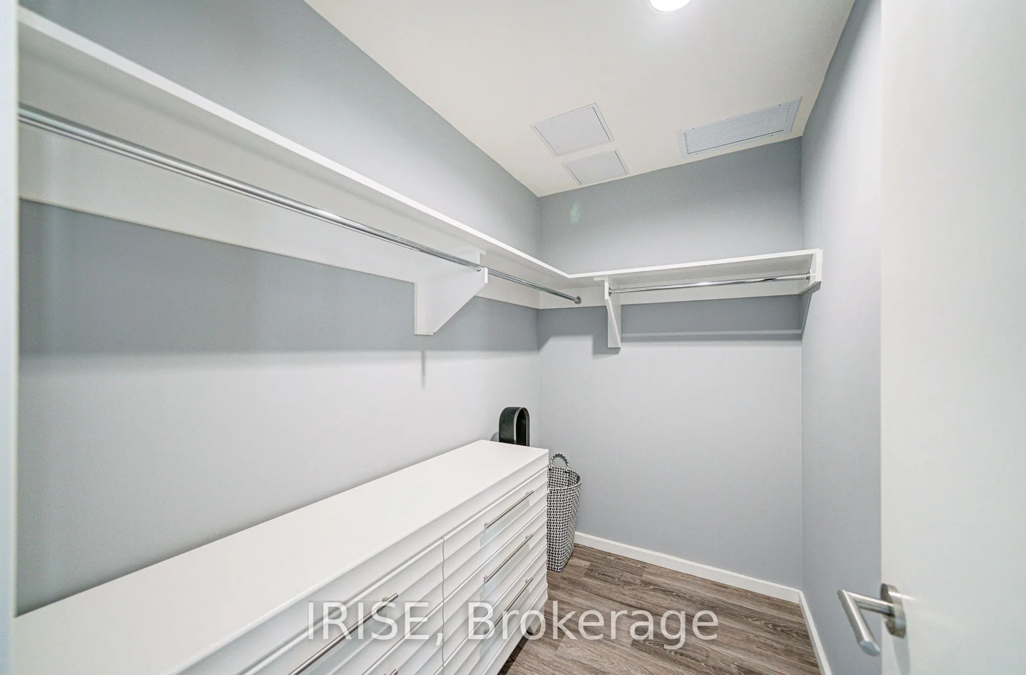 180 University Avenue, #1904