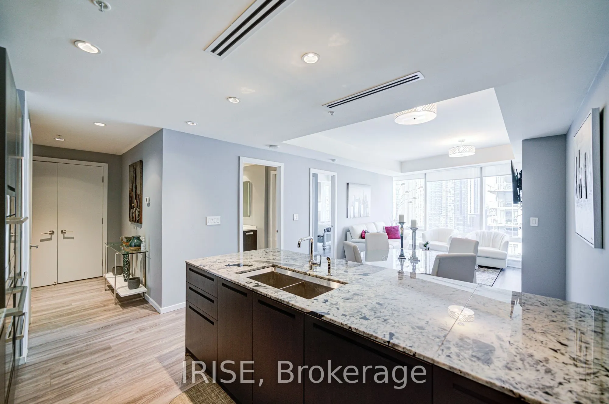 180 University Avenue, #1904