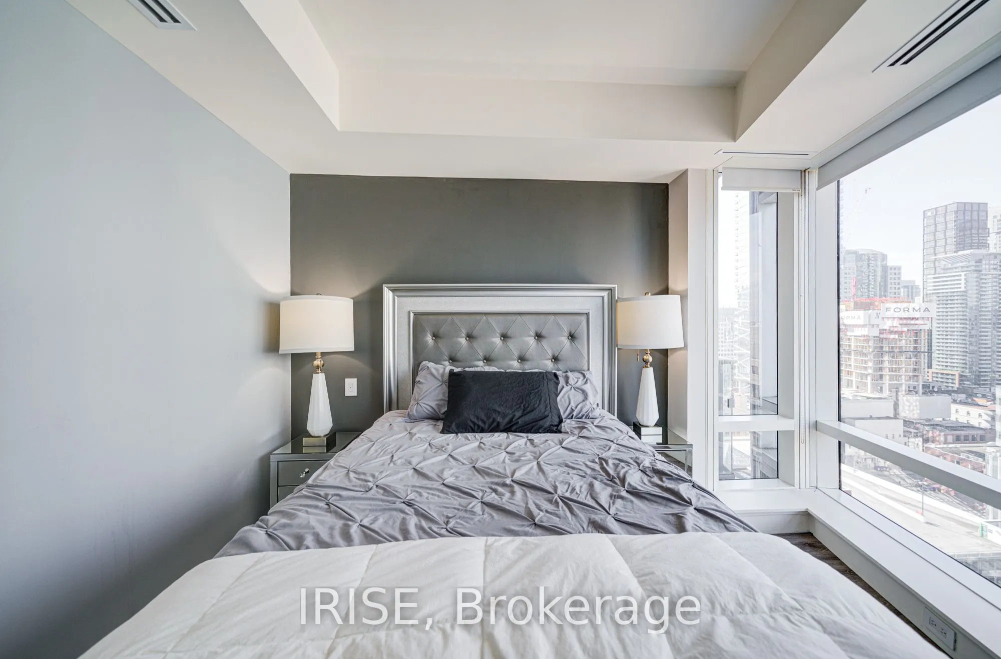 180 University Avenue, #1904