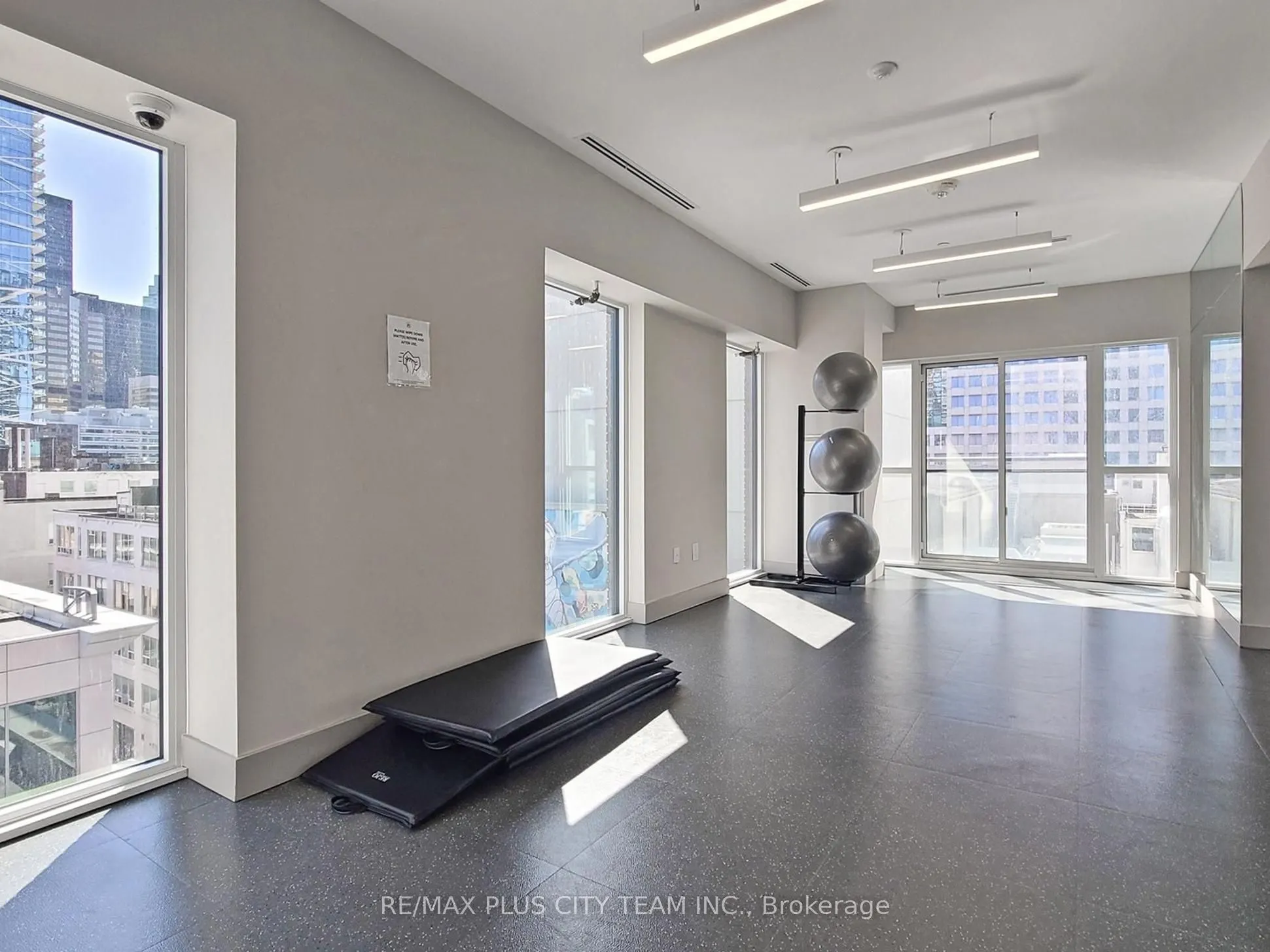 99 John Street, #3005