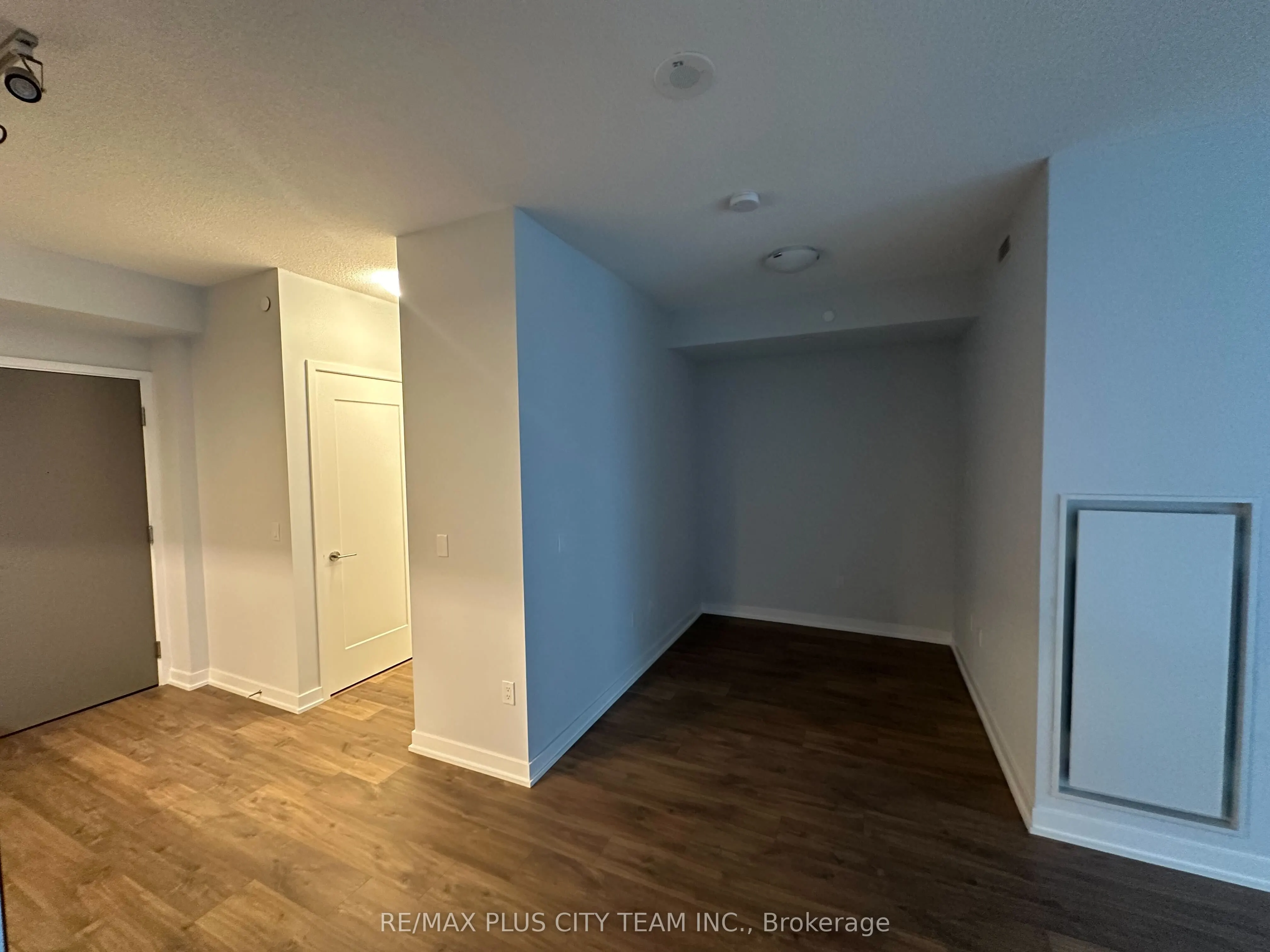 99 John Street, #3005