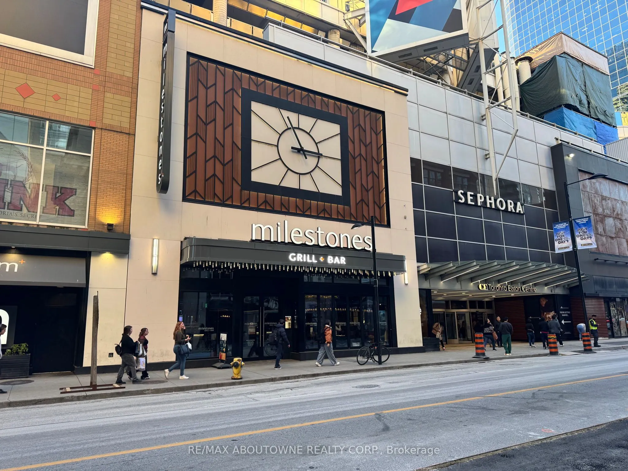 77 Shuter Street, #1516