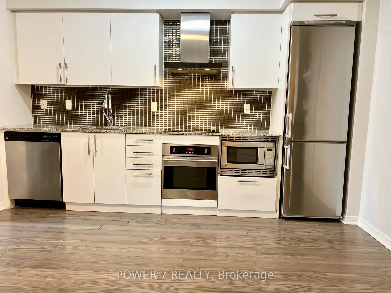 352 Front Street W, #102