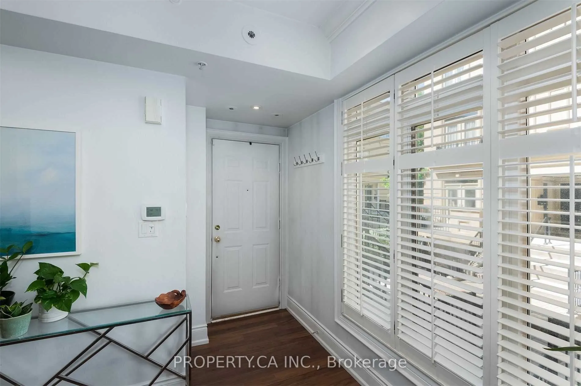 68 Carr Street, #Th8