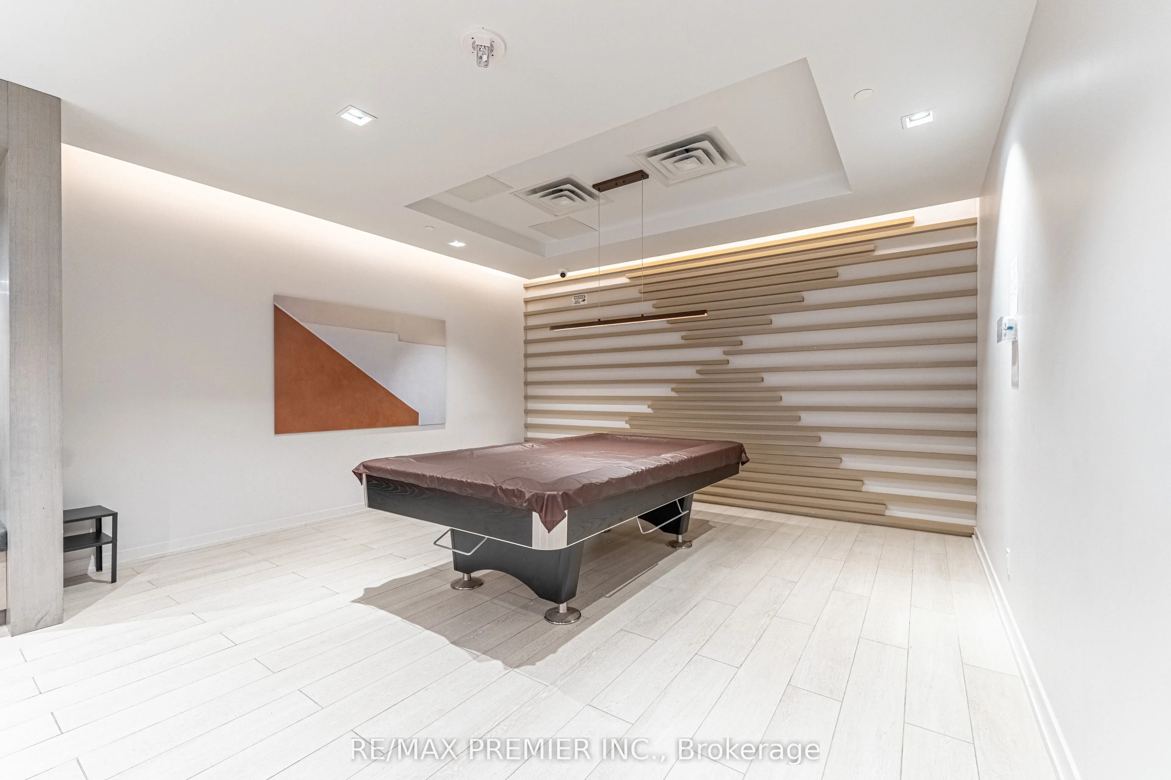 180 Fairview Mall Drive, #1511