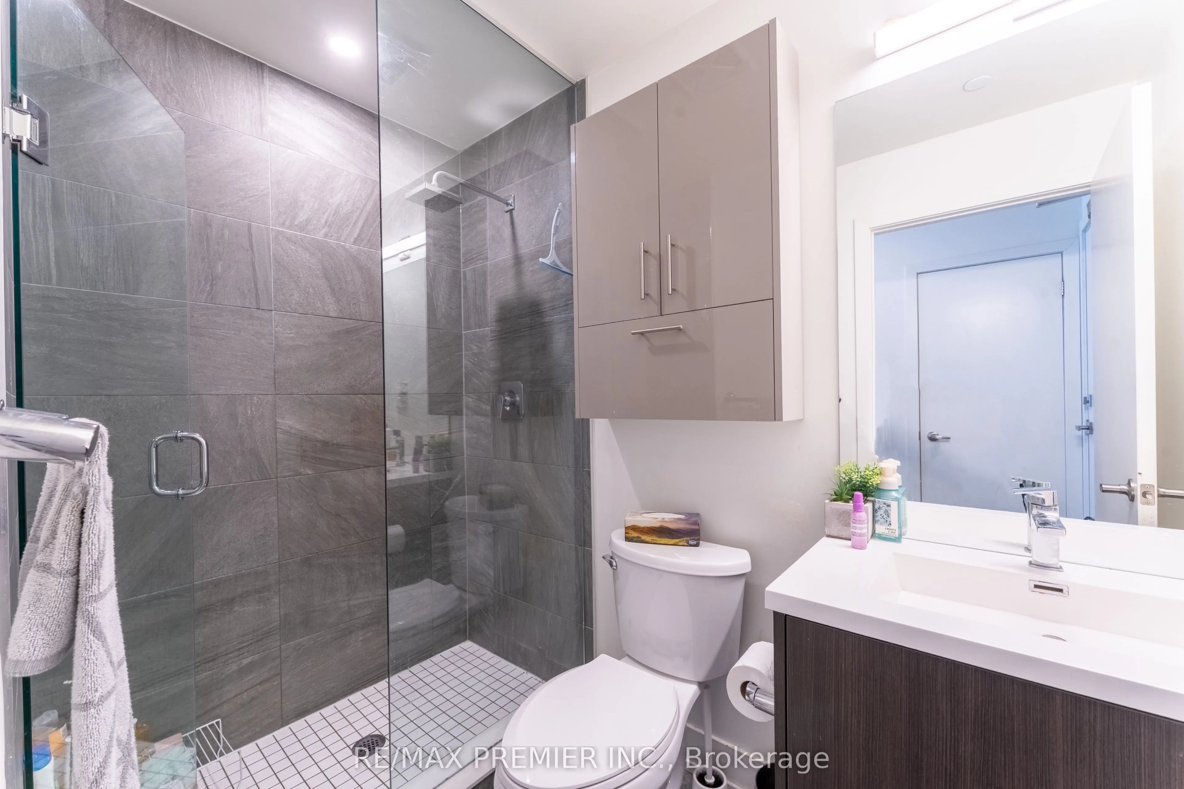 180 Fairview Mall Drive, #1511