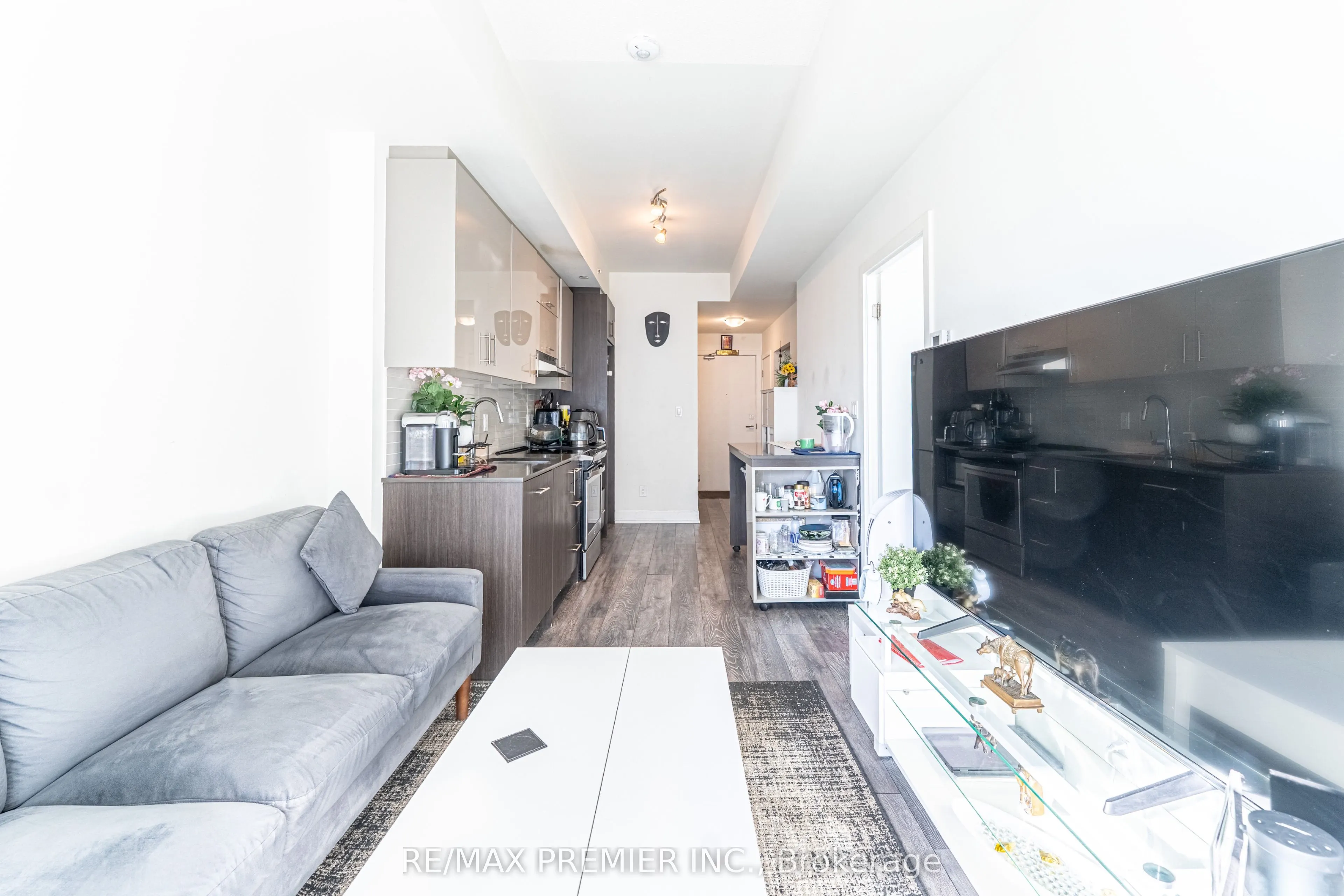 180 Fairview Mall Drive, #1511