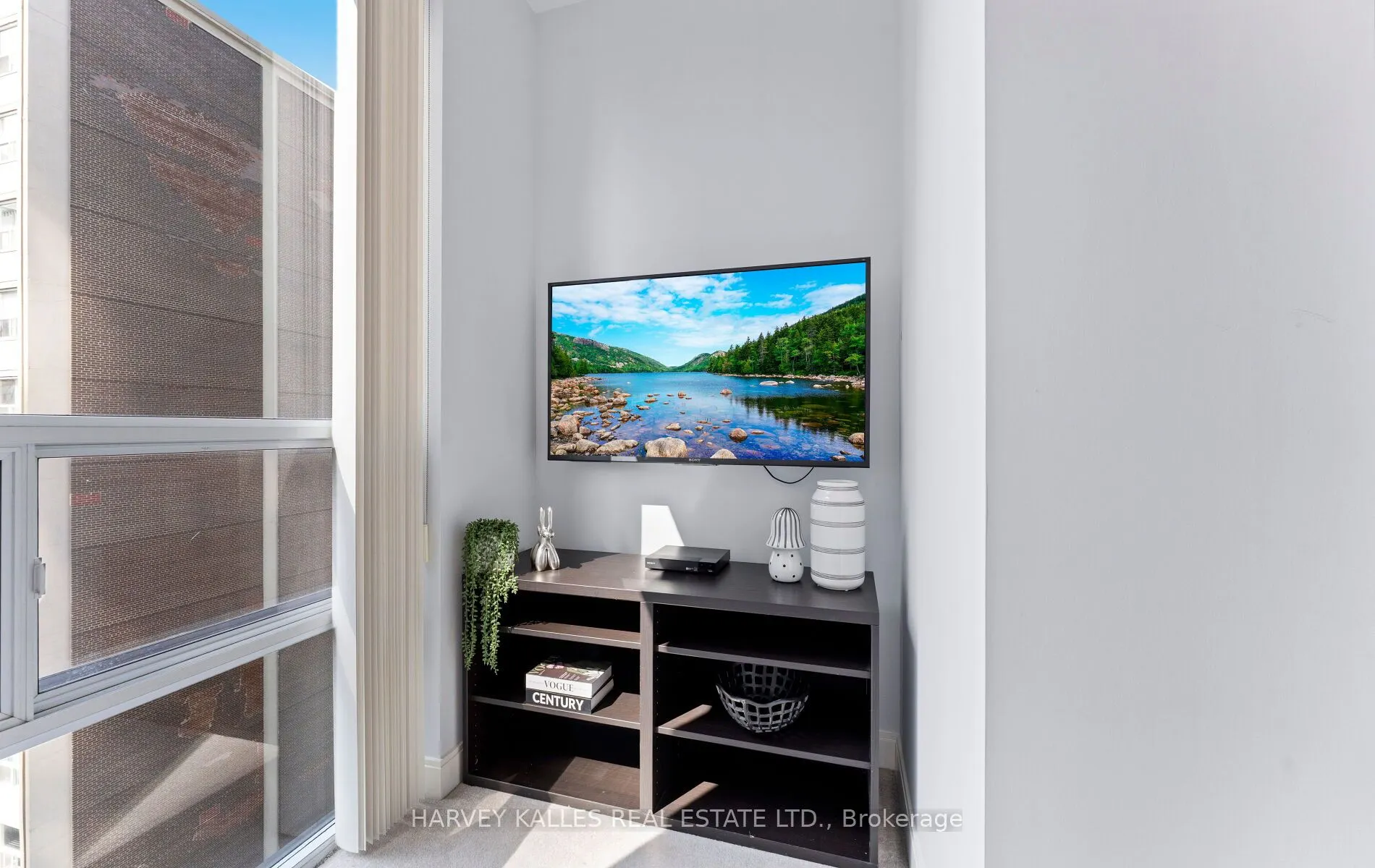 88 Broadway Avenue, #1406