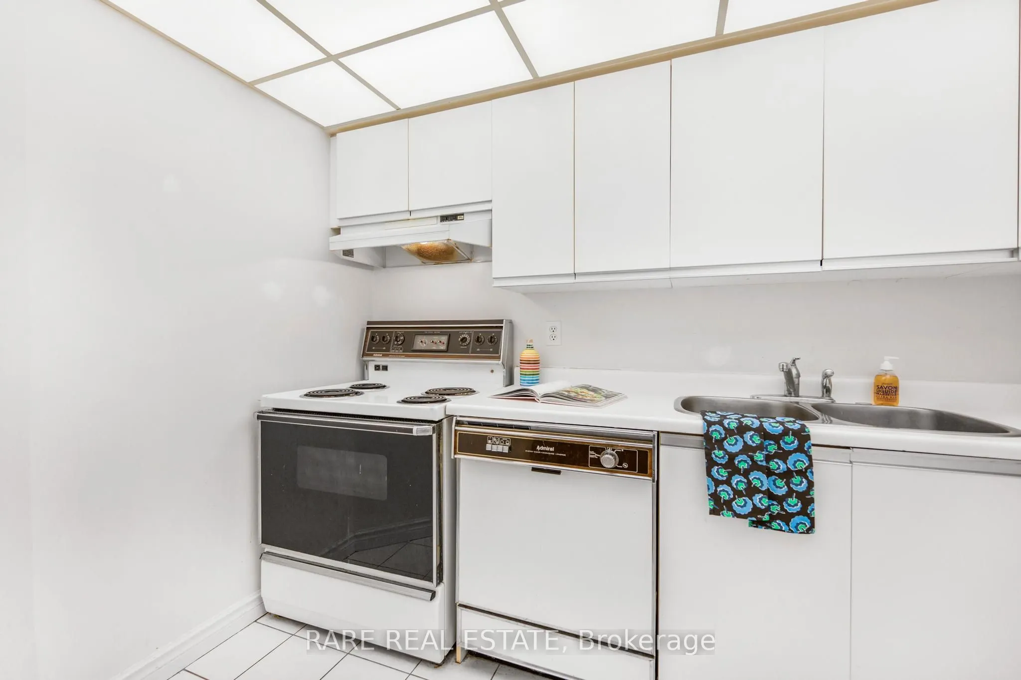 40 Scollard Street, #1003