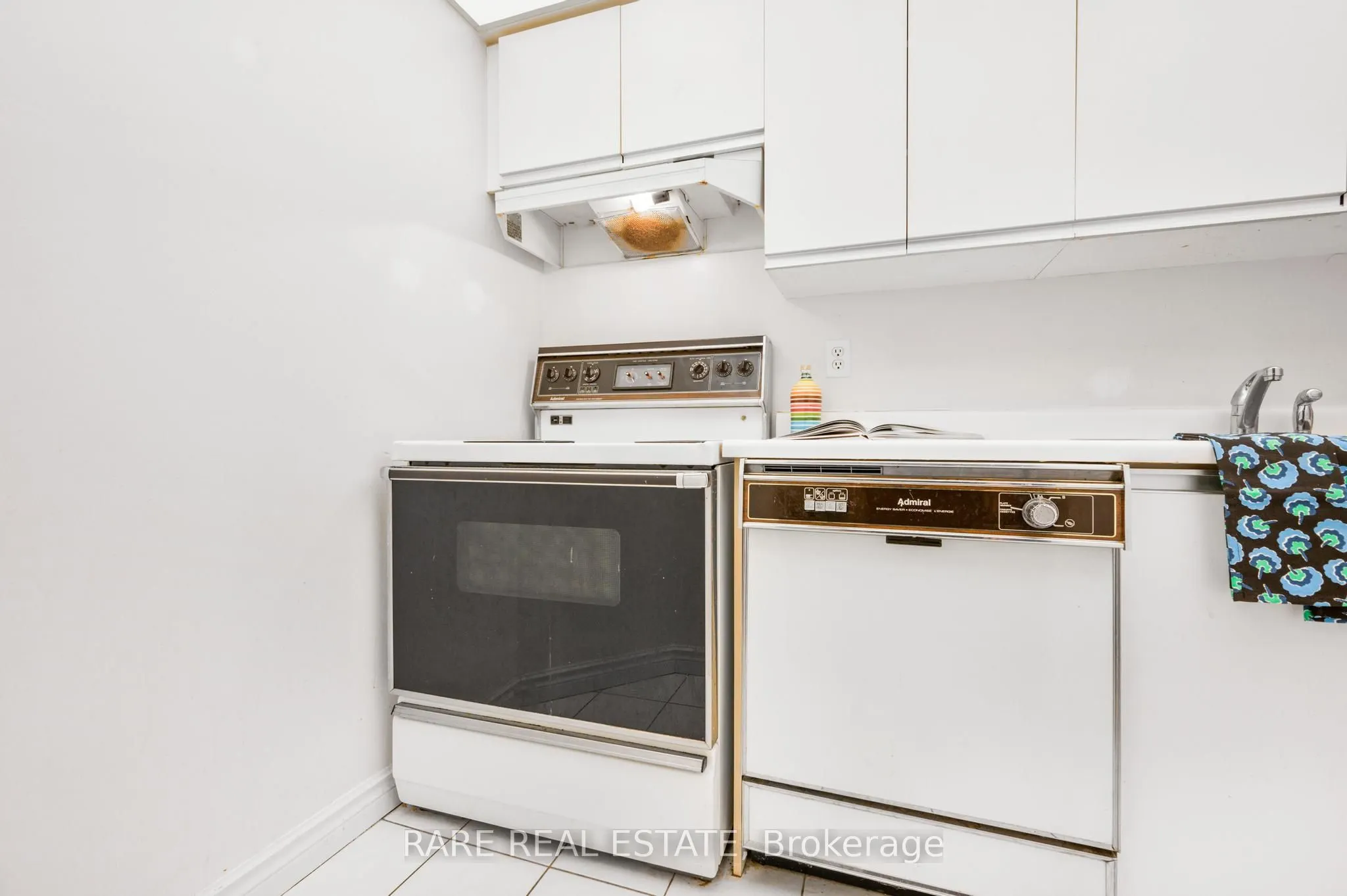 40 Scollard Street, #1003