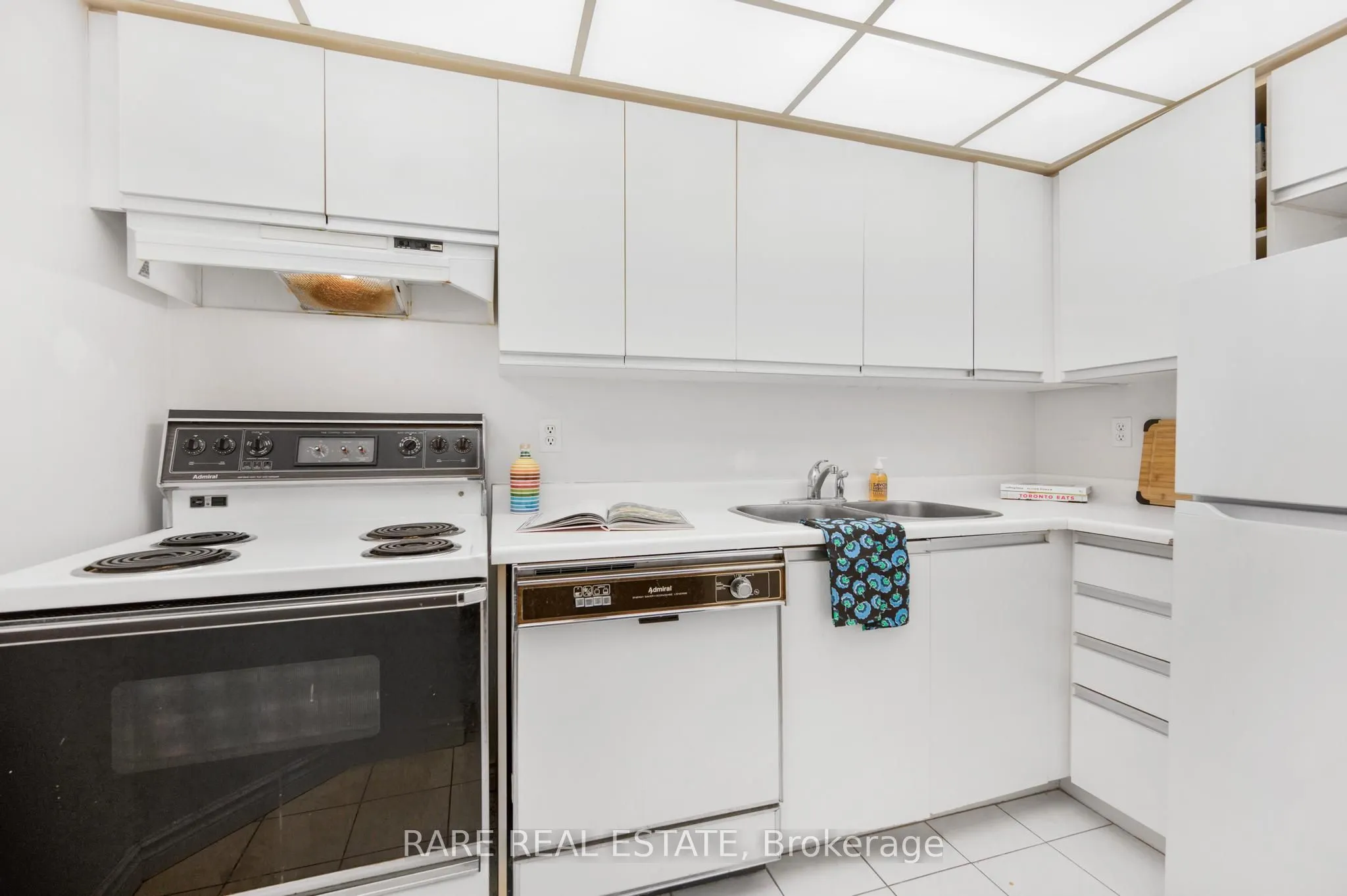 40 Scollard Street, #1003