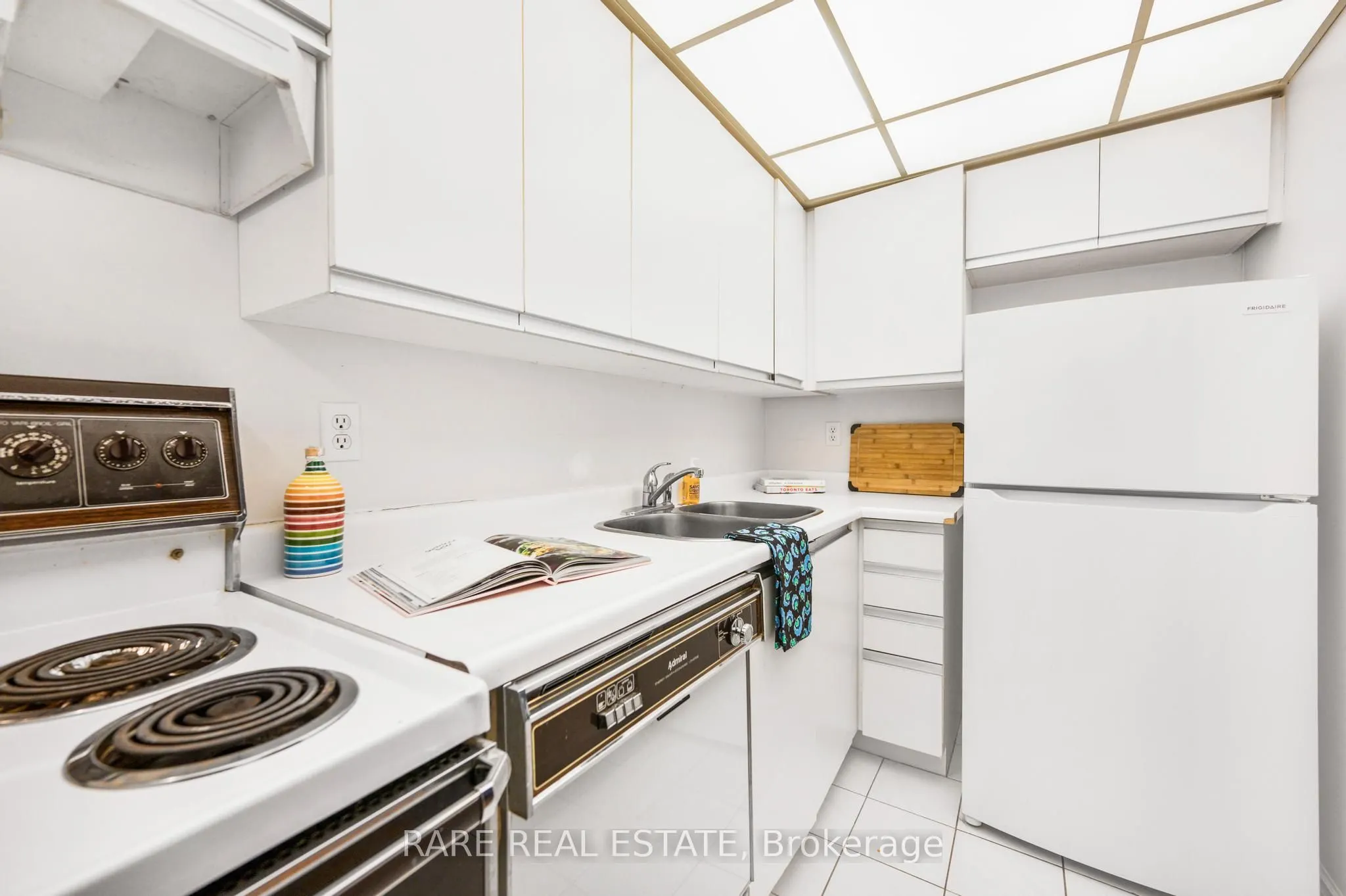 40 Scollard Street, #1003
