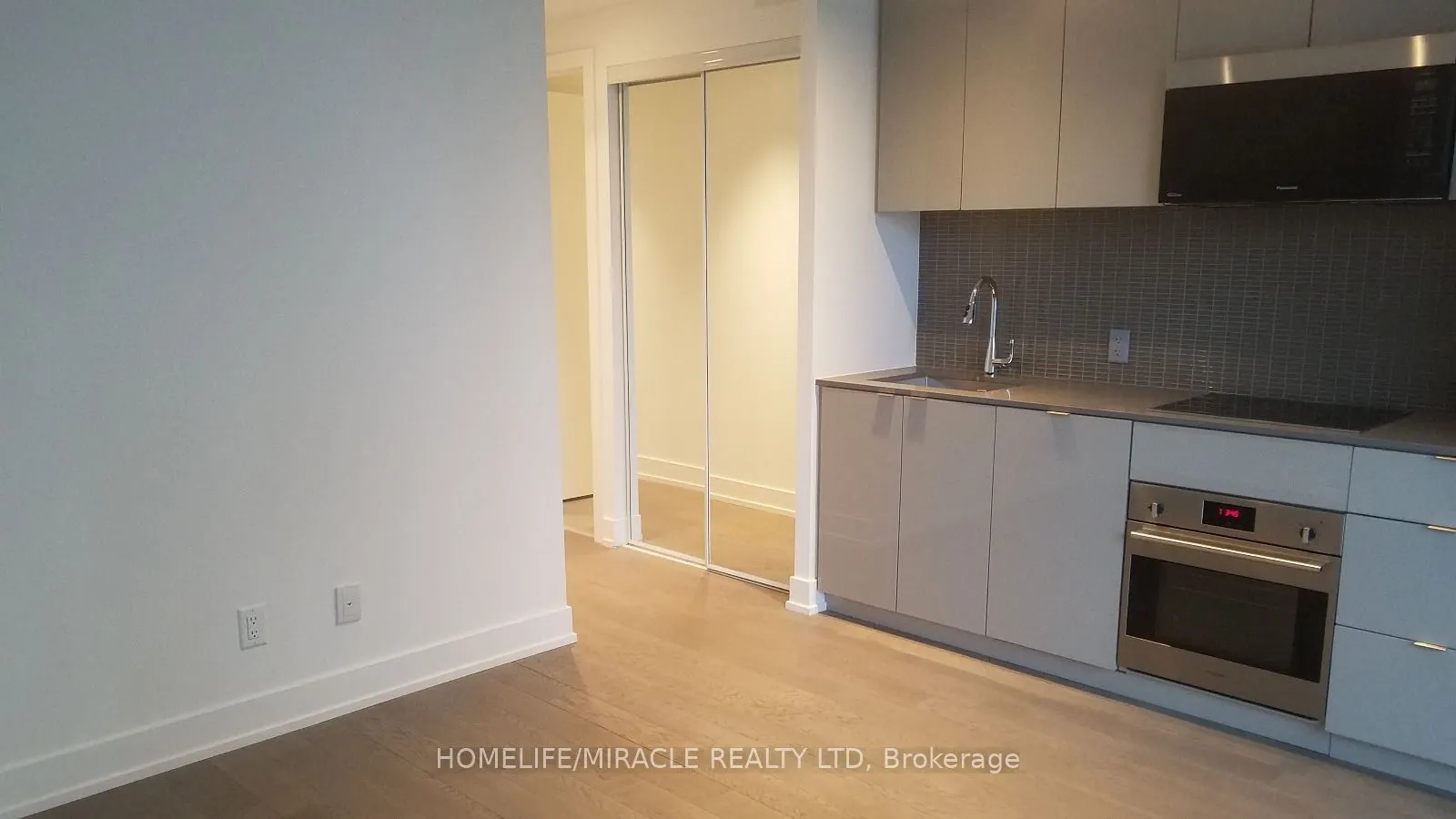 7 Grenville Street, #3102