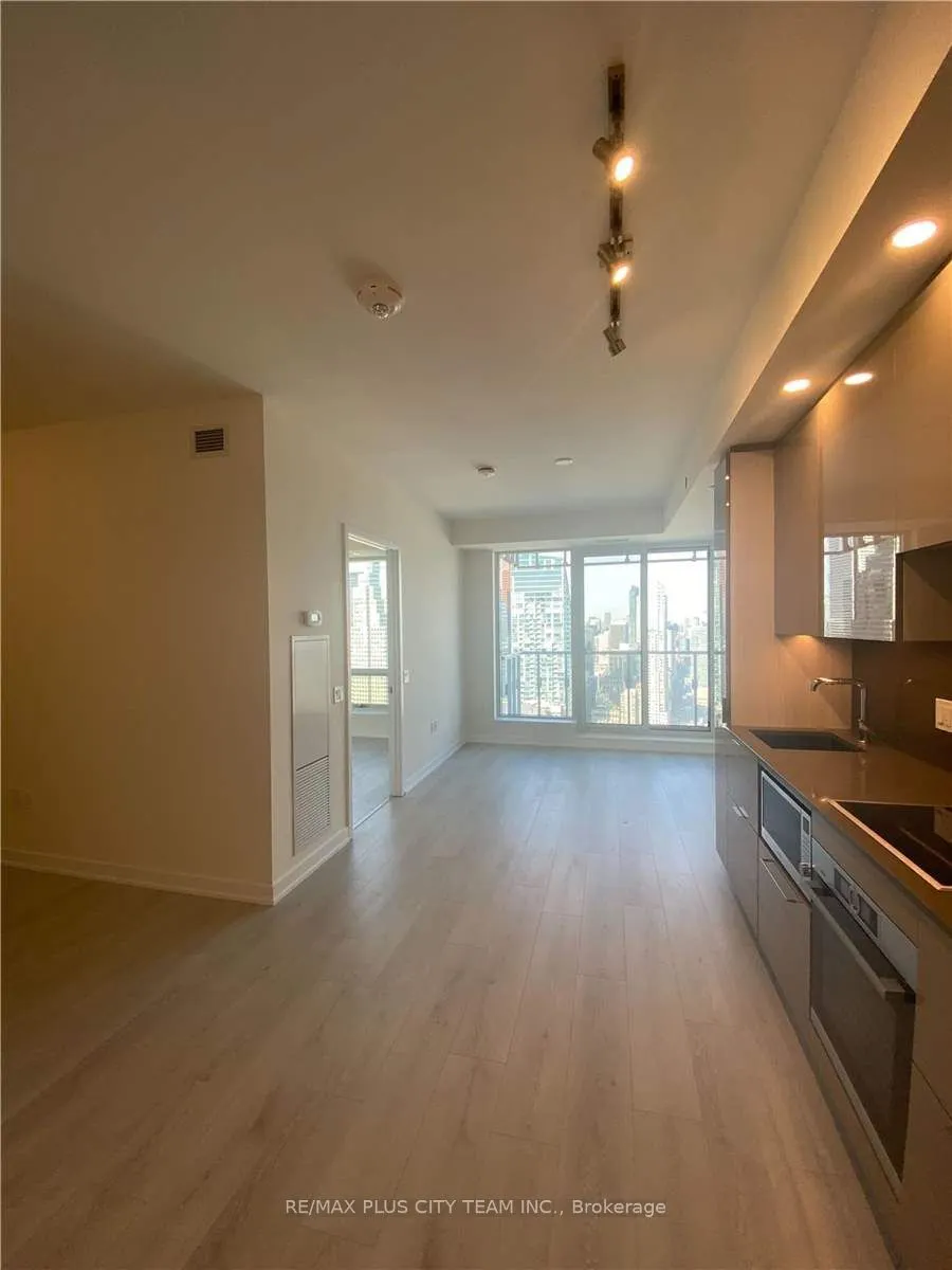 28 Freeland Street, #5106