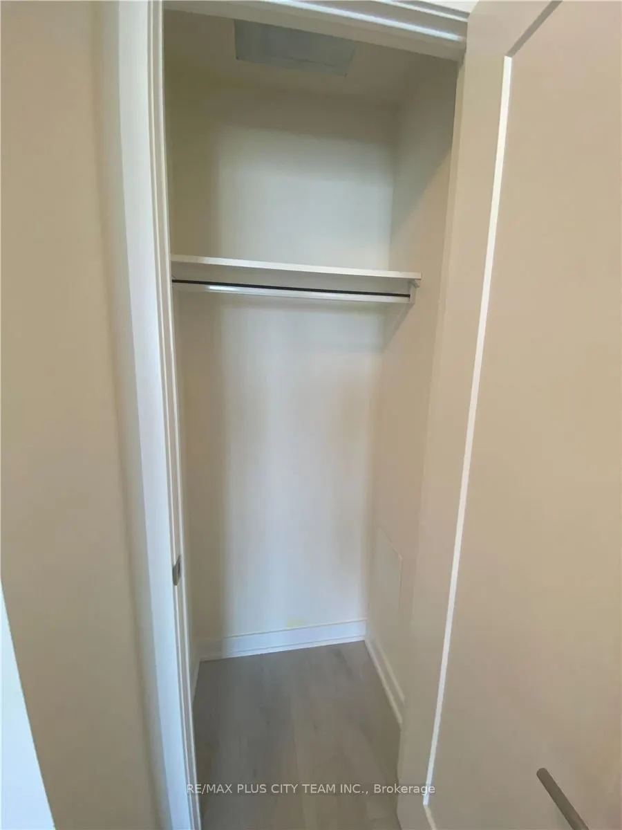 28 Freeland Street, #5106