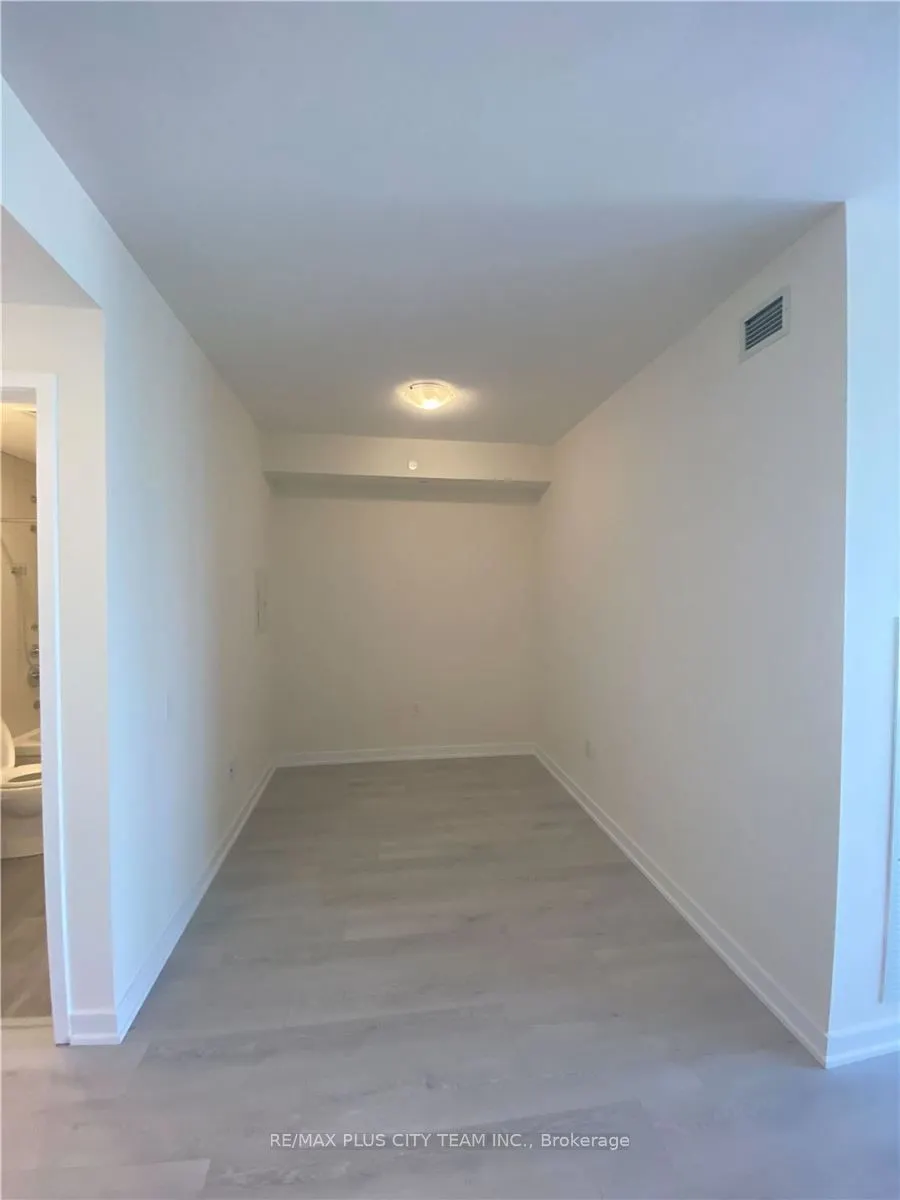 28 Freeland Street, #5106