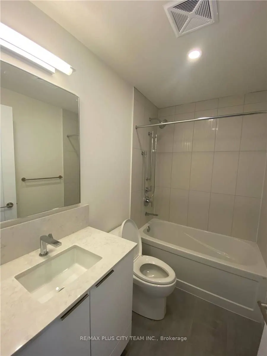 28 Freeland Street, #5106