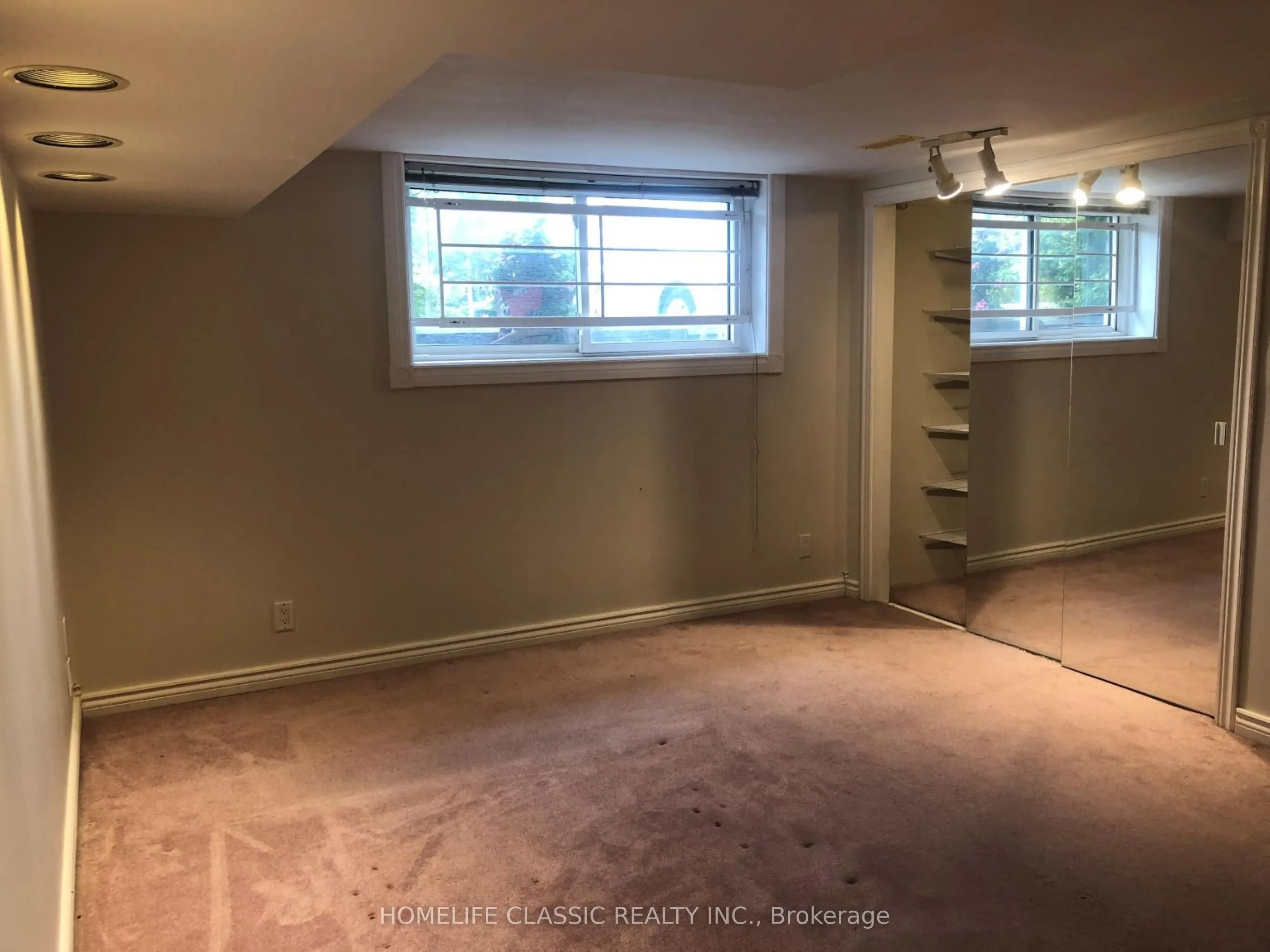 86 Fenside Drive, #BASEMENT