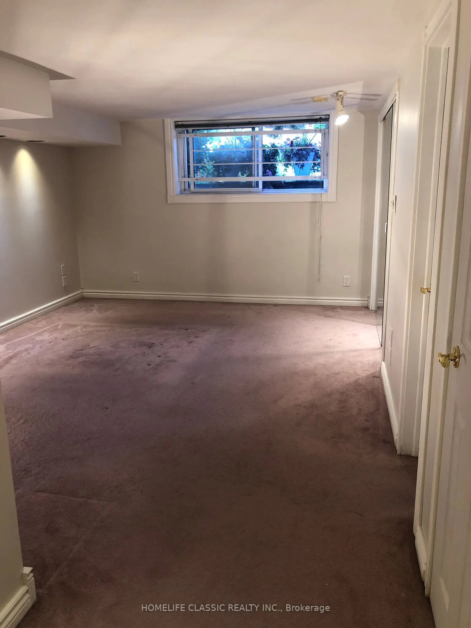 86 Fenside Drive, #BASEMENT