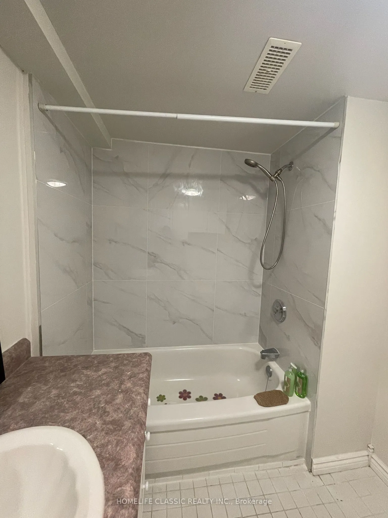 86 Fenside Drive, #BASEMENT