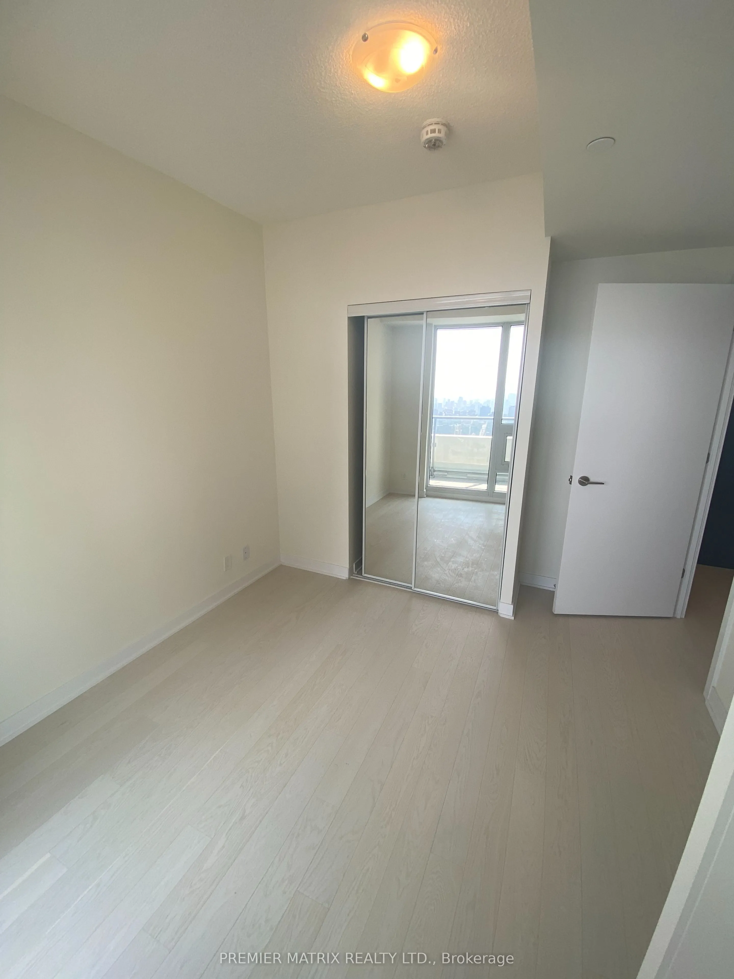 2221 Yonge Street, #4507