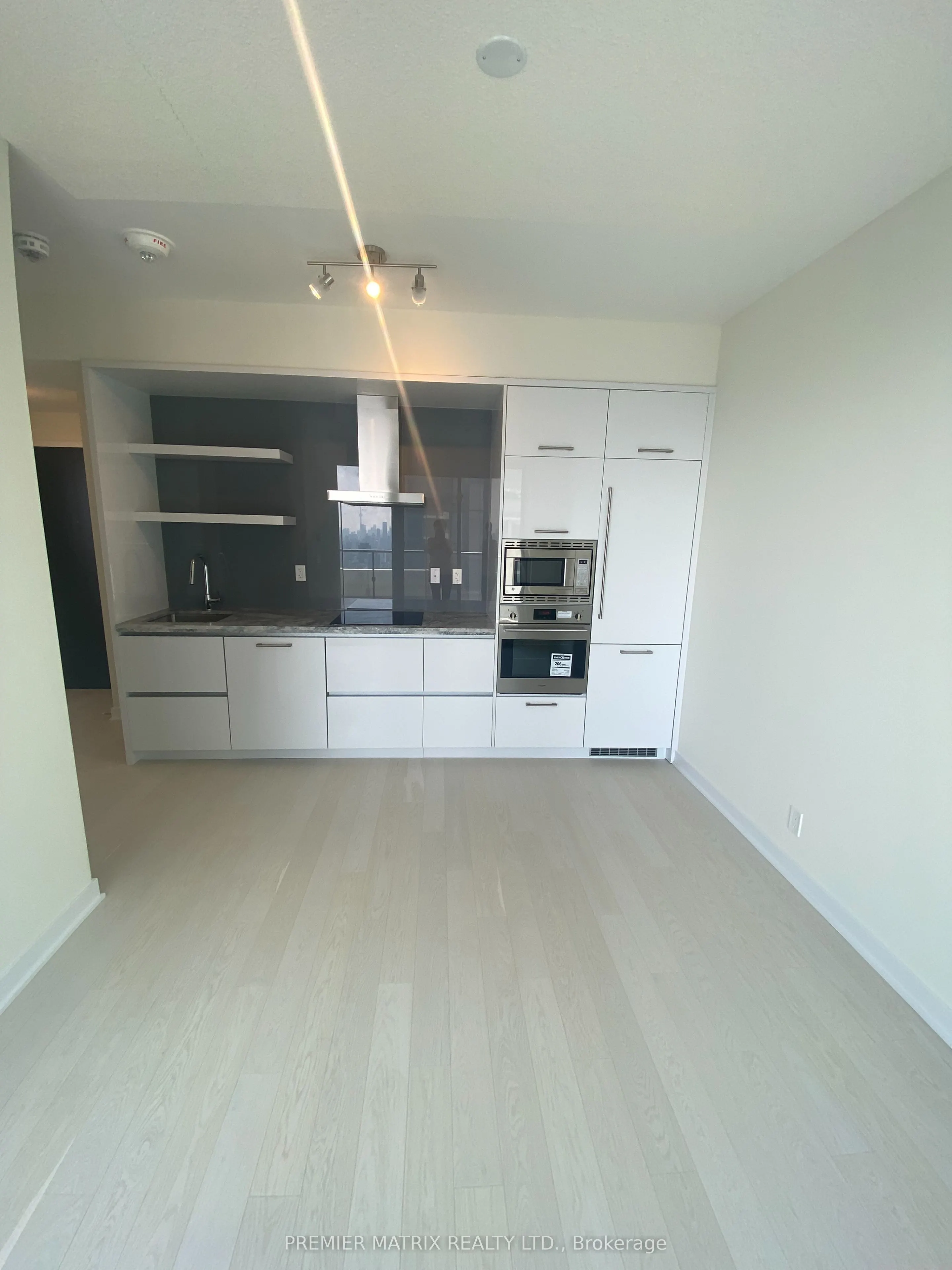 2221 Yonge Street, #4507
