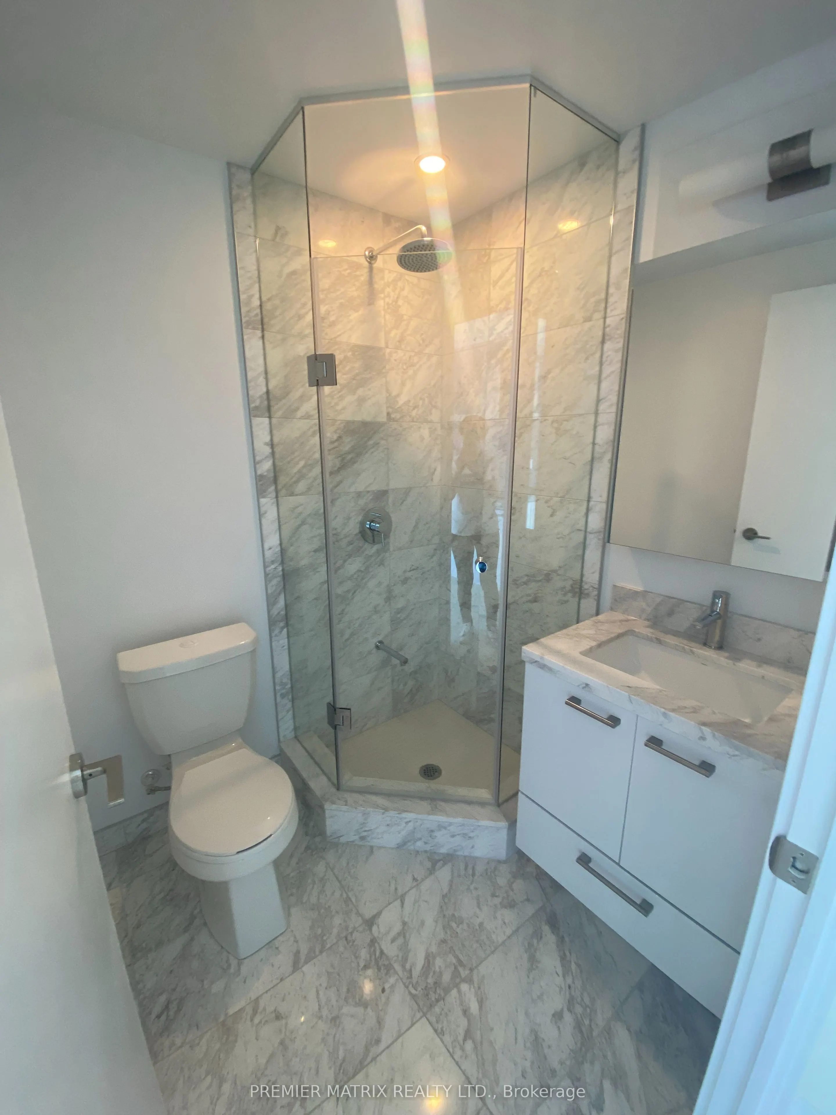 2221 Yonge Street, #4507