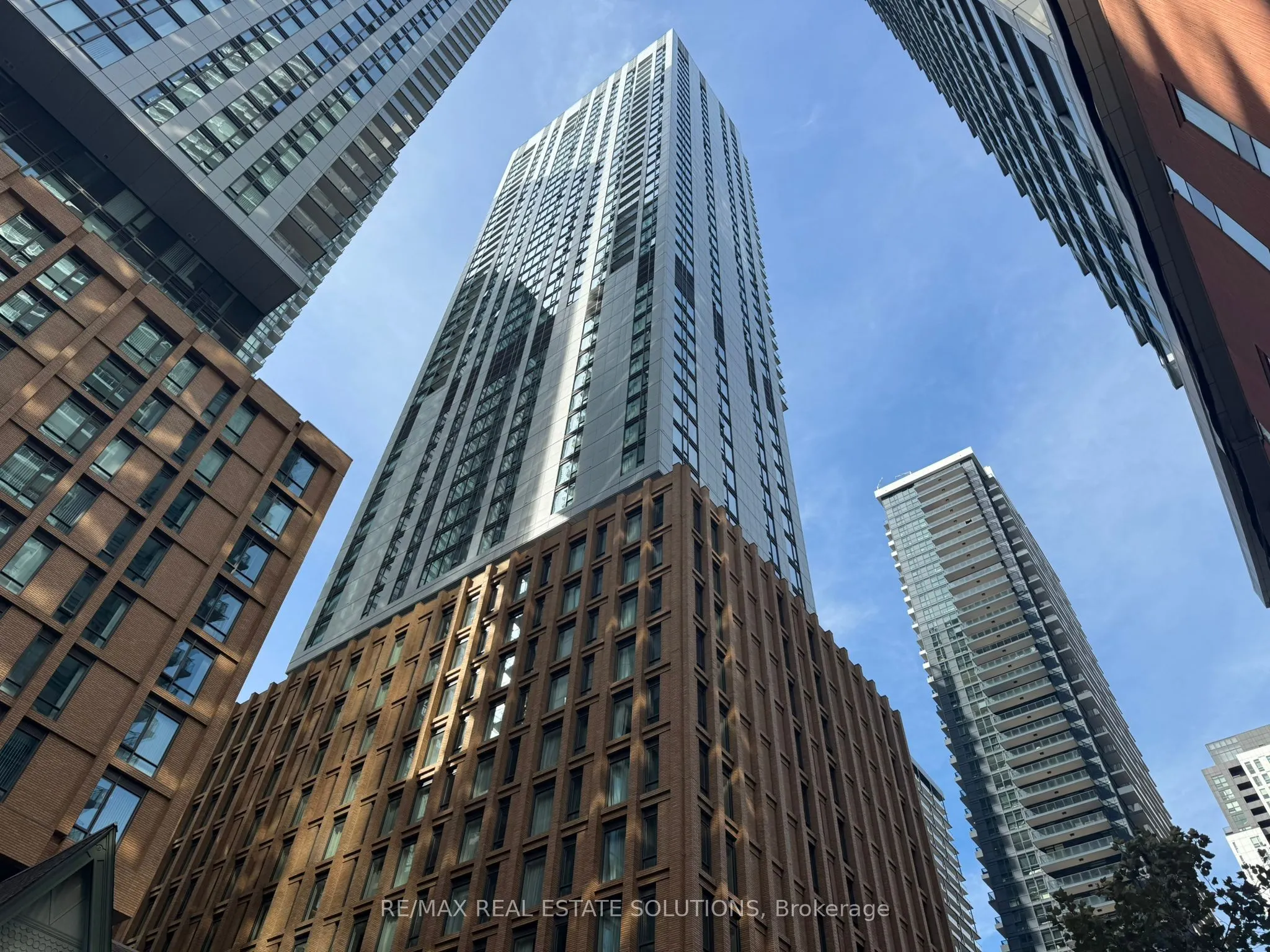 28 Widmer Street, #3726