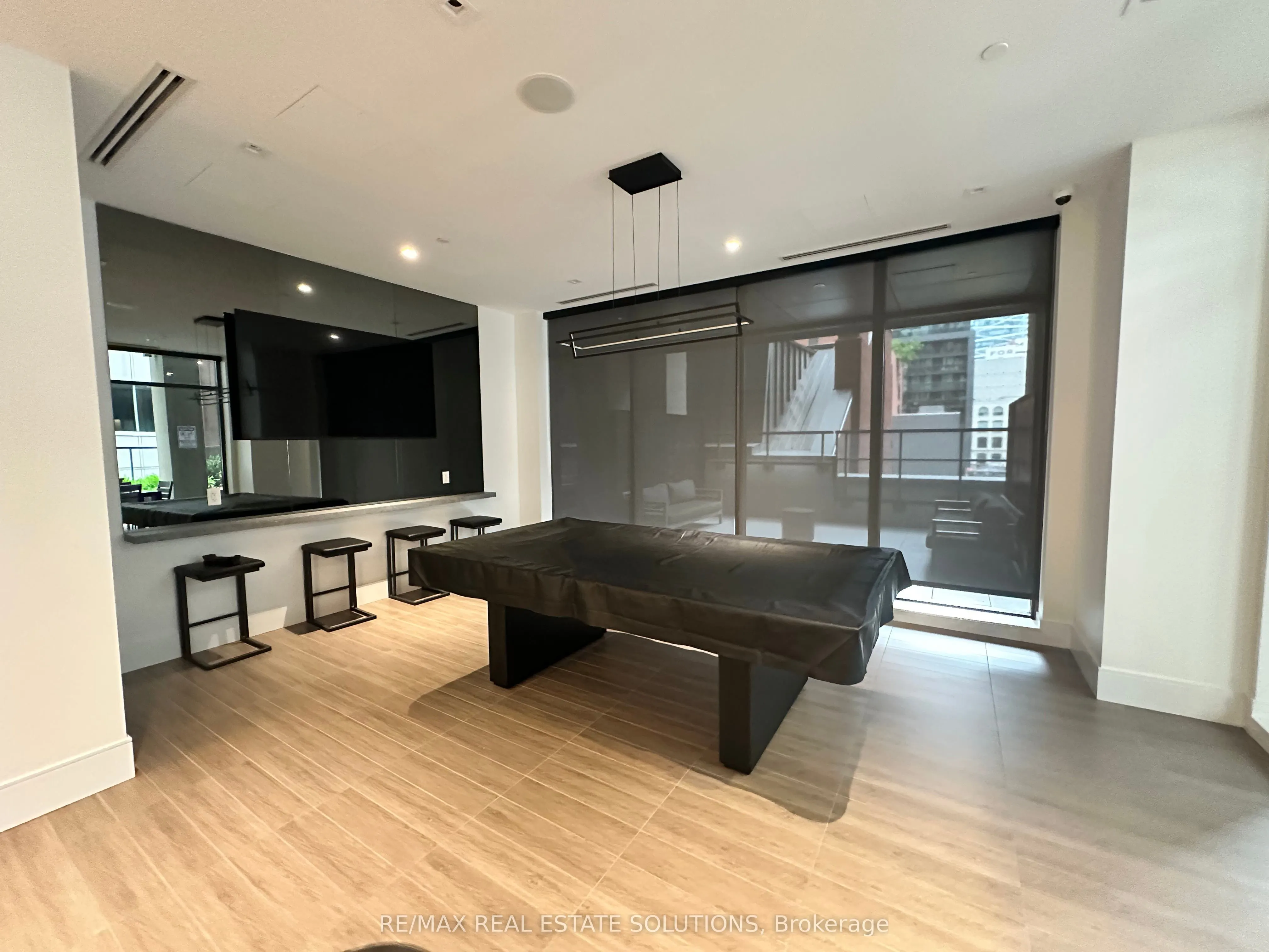 28 Widmer Street, #3726