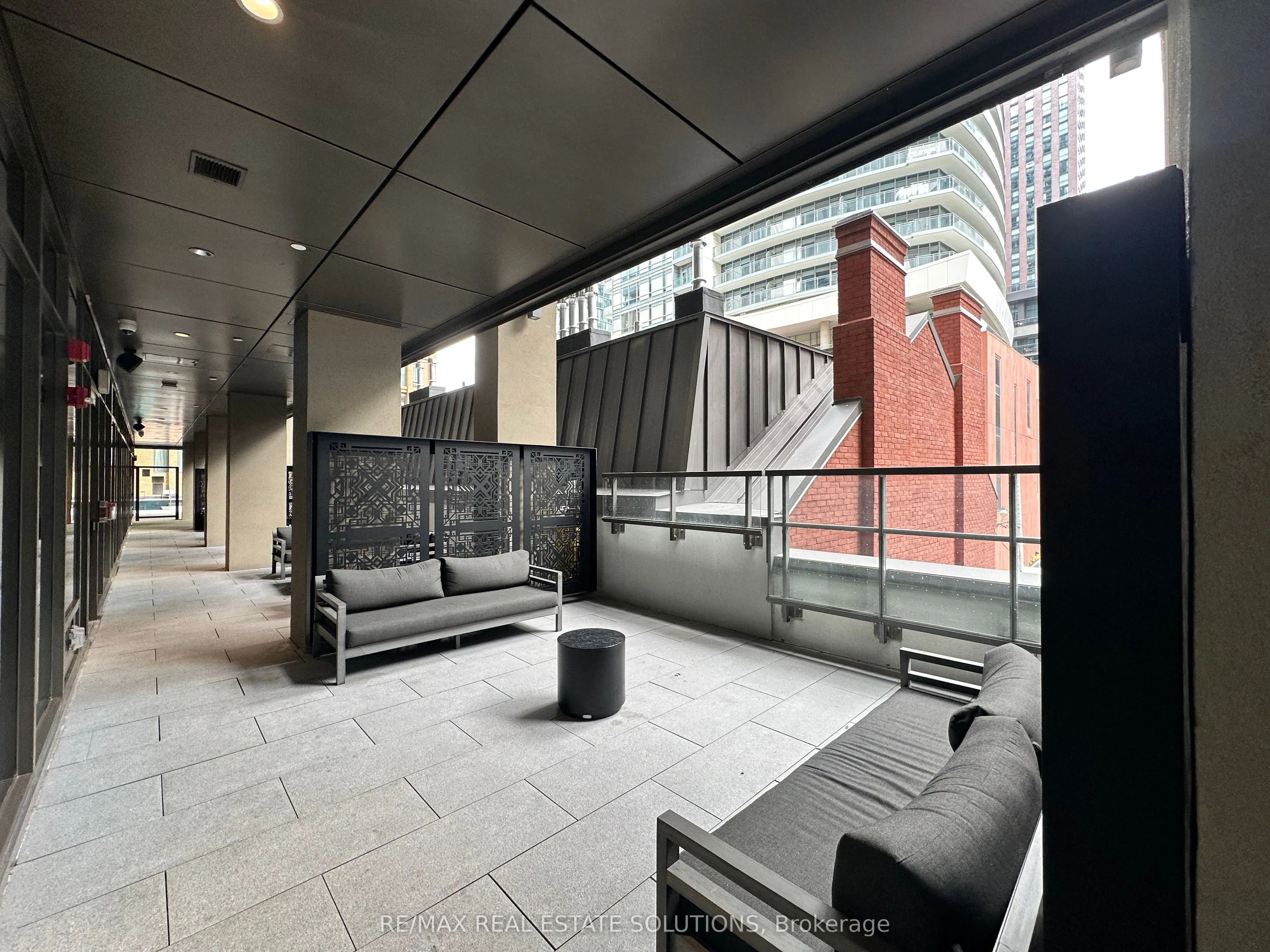 28 Widmer Street, #3726