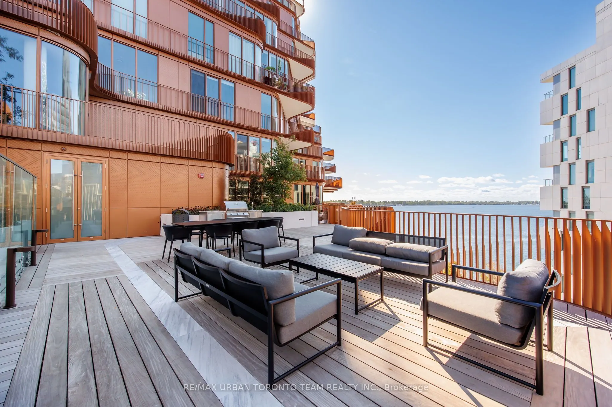 155 Merchants' Wharf, #415
