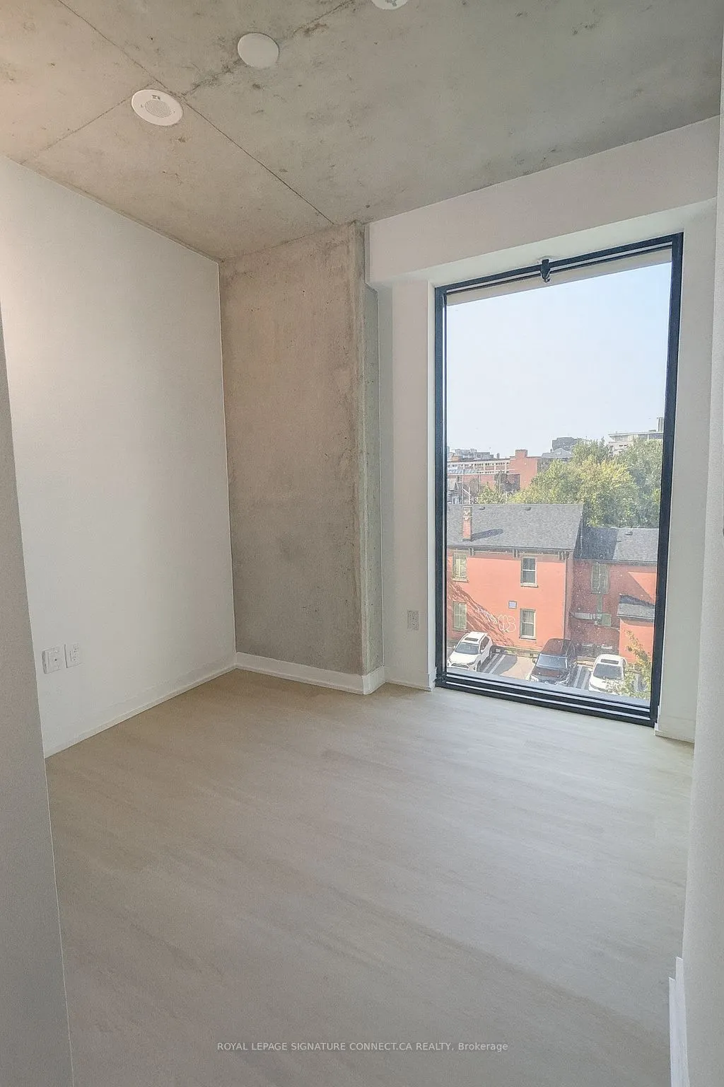 195 McCaul Street, #306