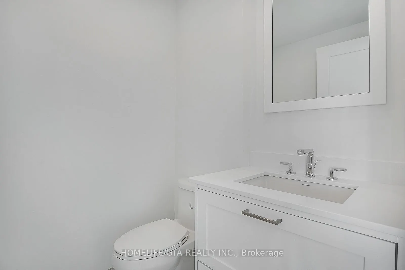 20 Inn On The Park Drive, #1833