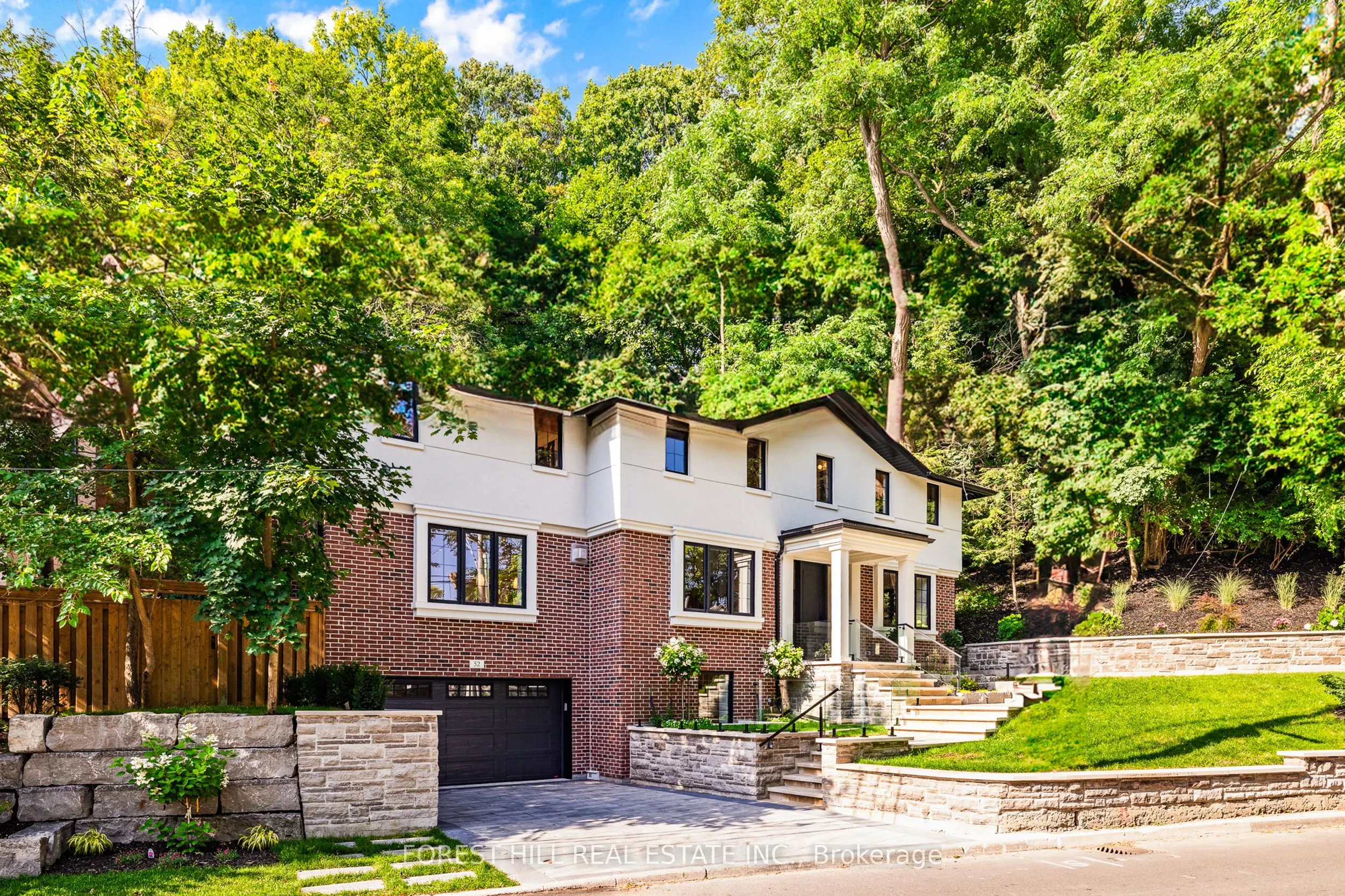 52 Roxborough Drive